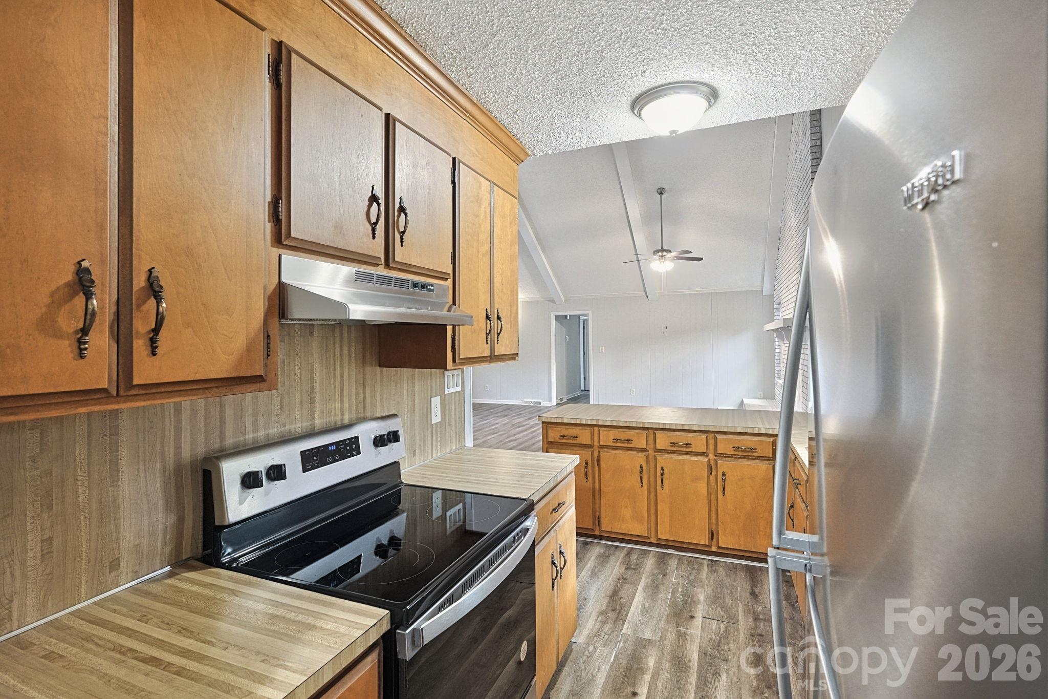 6205 Ferncliff Drive Property Photo 12