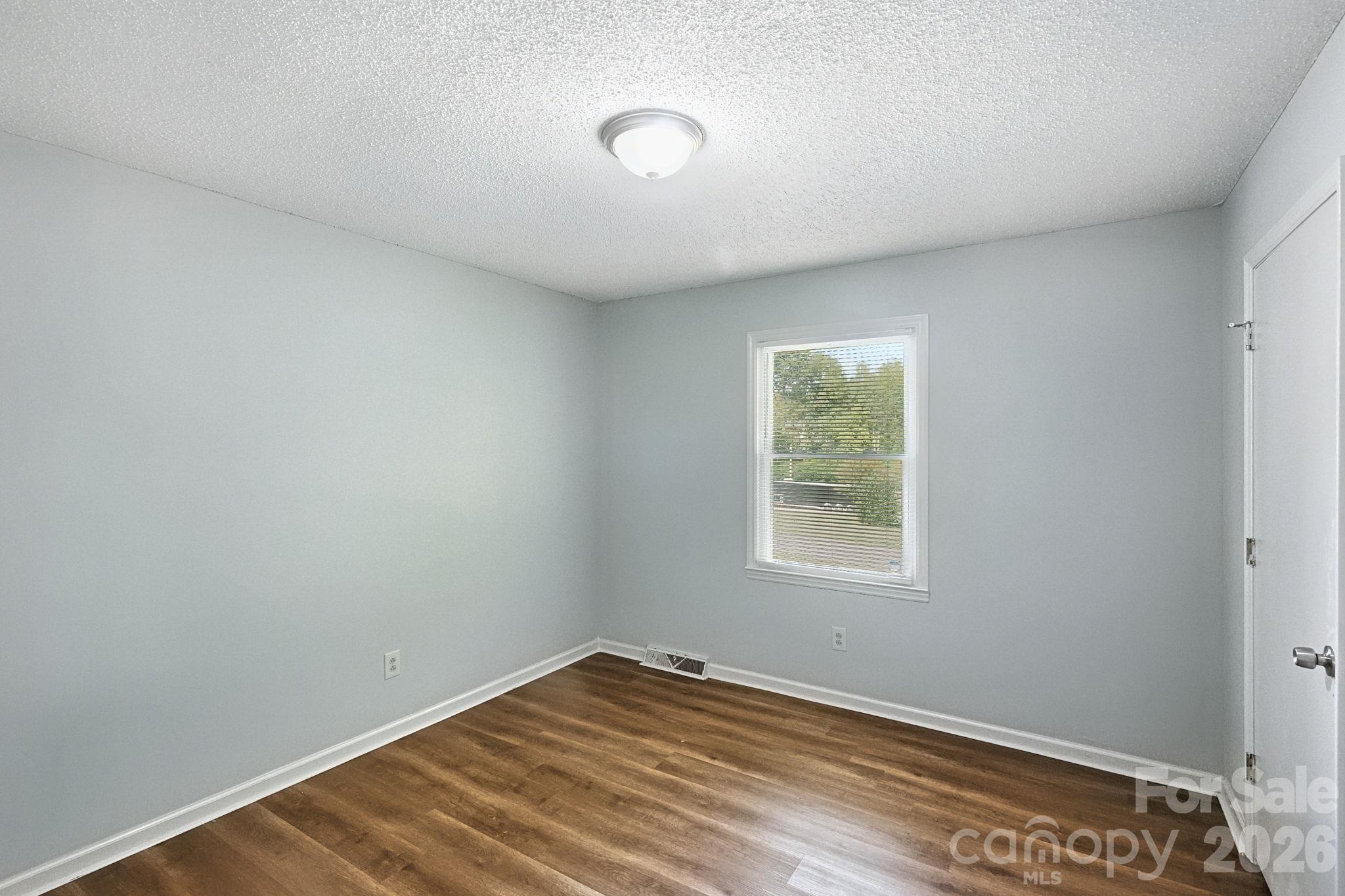 6205 Ferncliff Drive Property Photo 13
