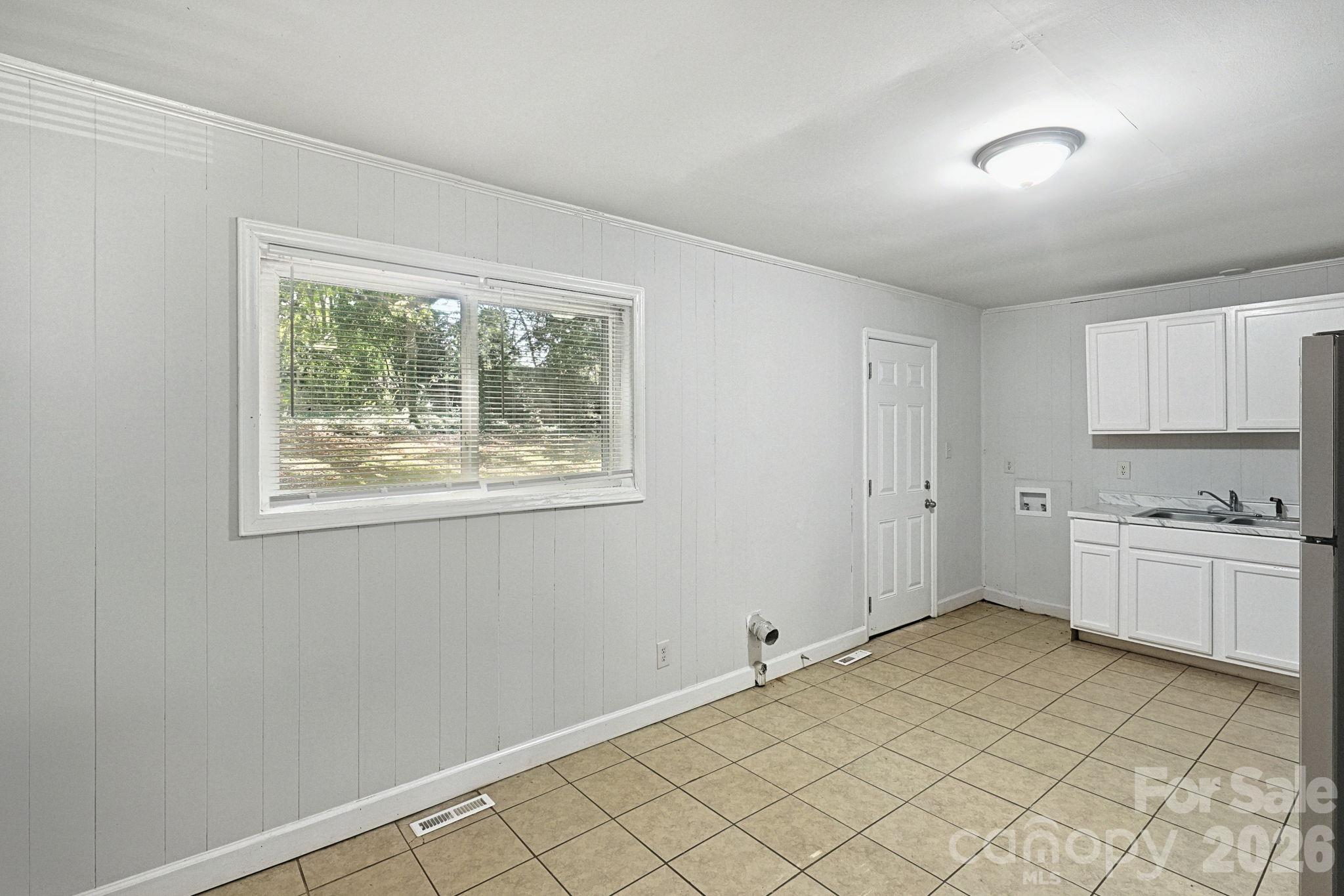 301 Edgegreen Drive Property Photo 8