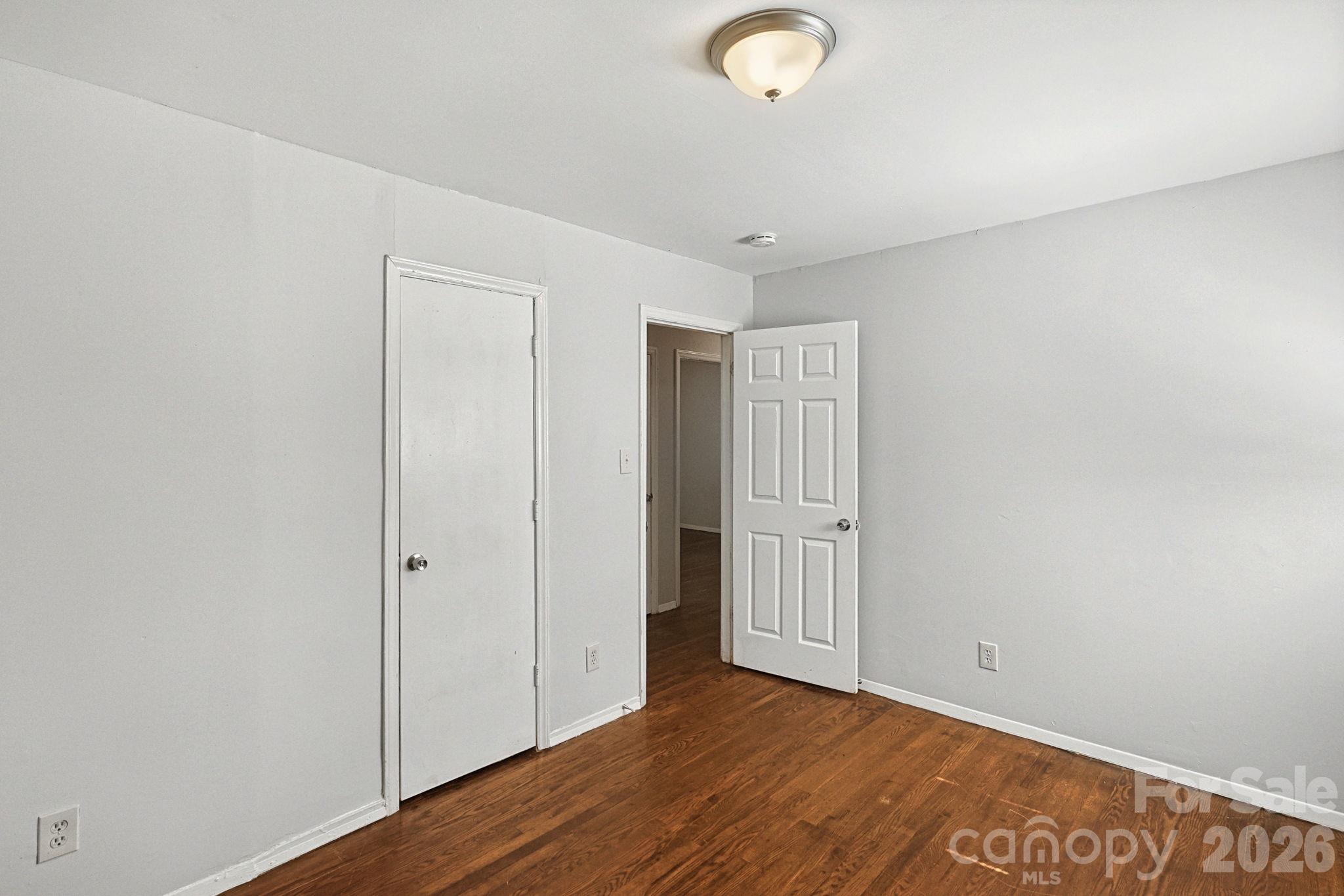 301 Edgegreen Drive Property Photo 17