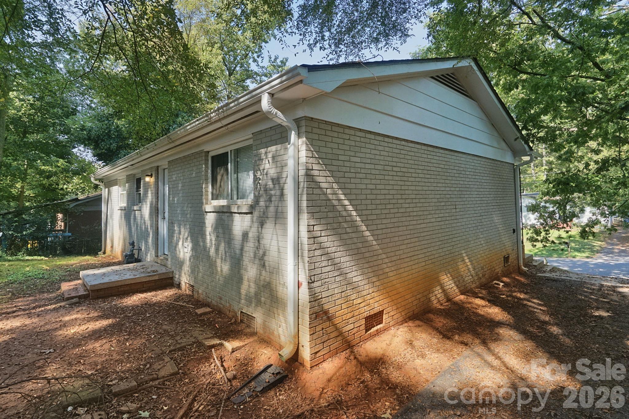 301 Edgegreen Drive Property Photo 19