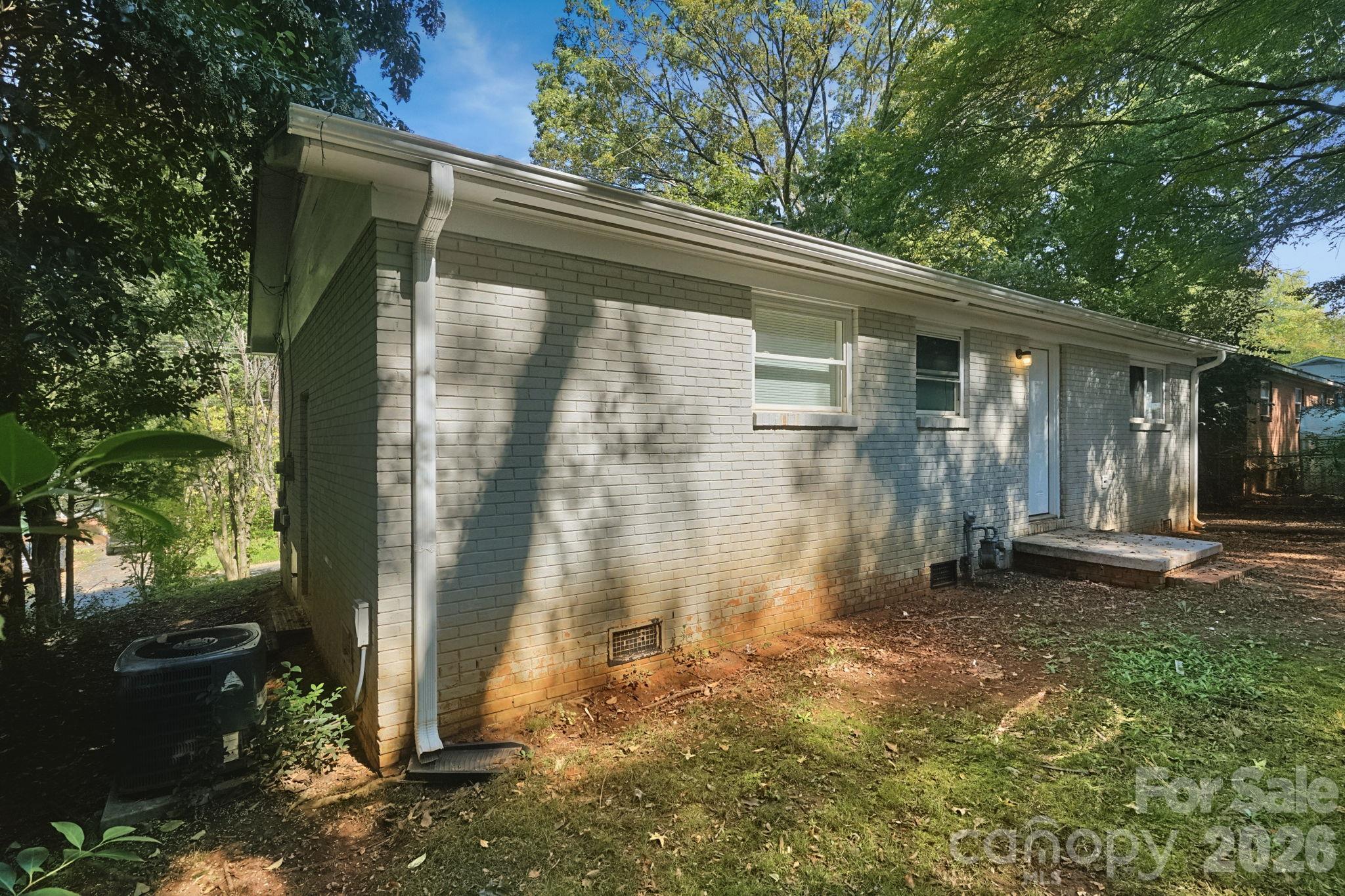 301 Edgegreen Drive Property Photo 21
