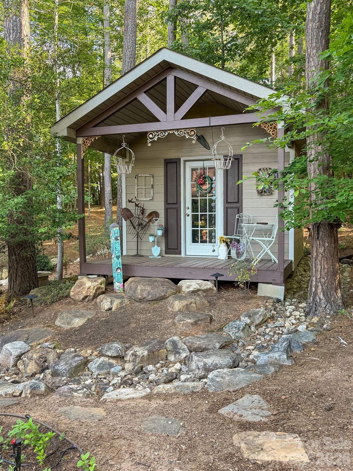 5464 Back Shore Drive Property Photo 7