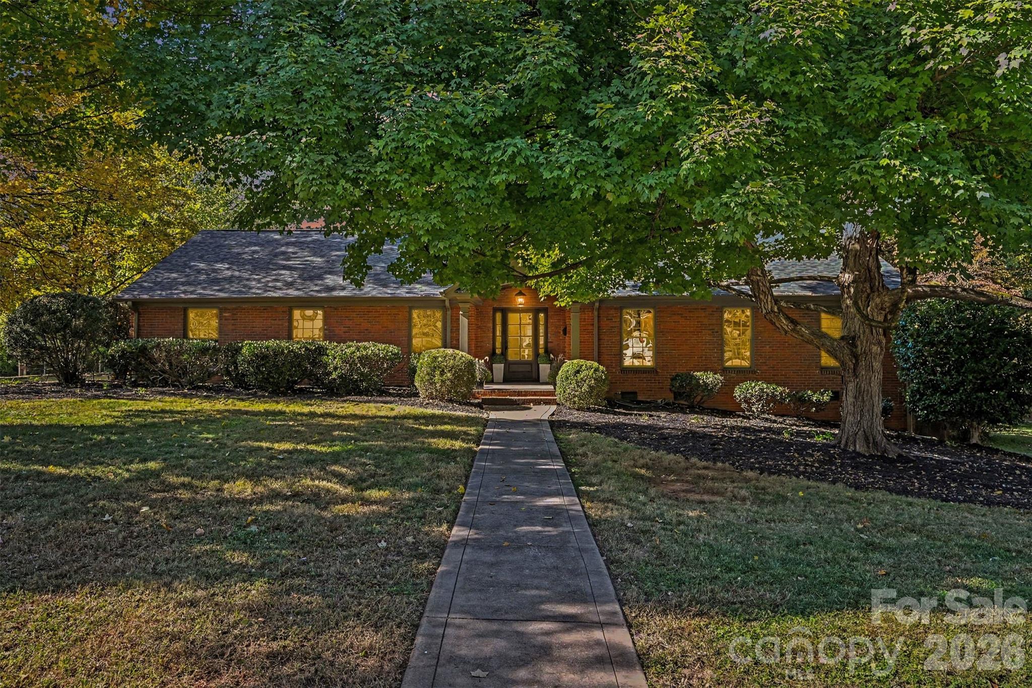701 Manning Drive Property Photo 1