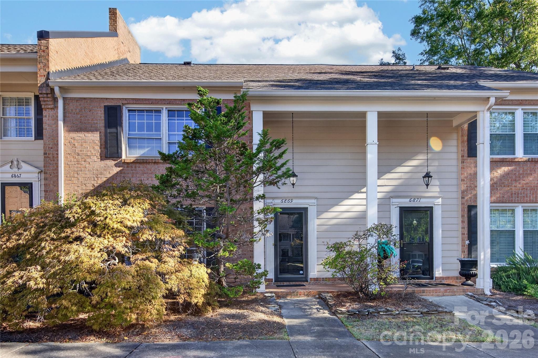 6869 Dumbarton Drive Property Photo 1