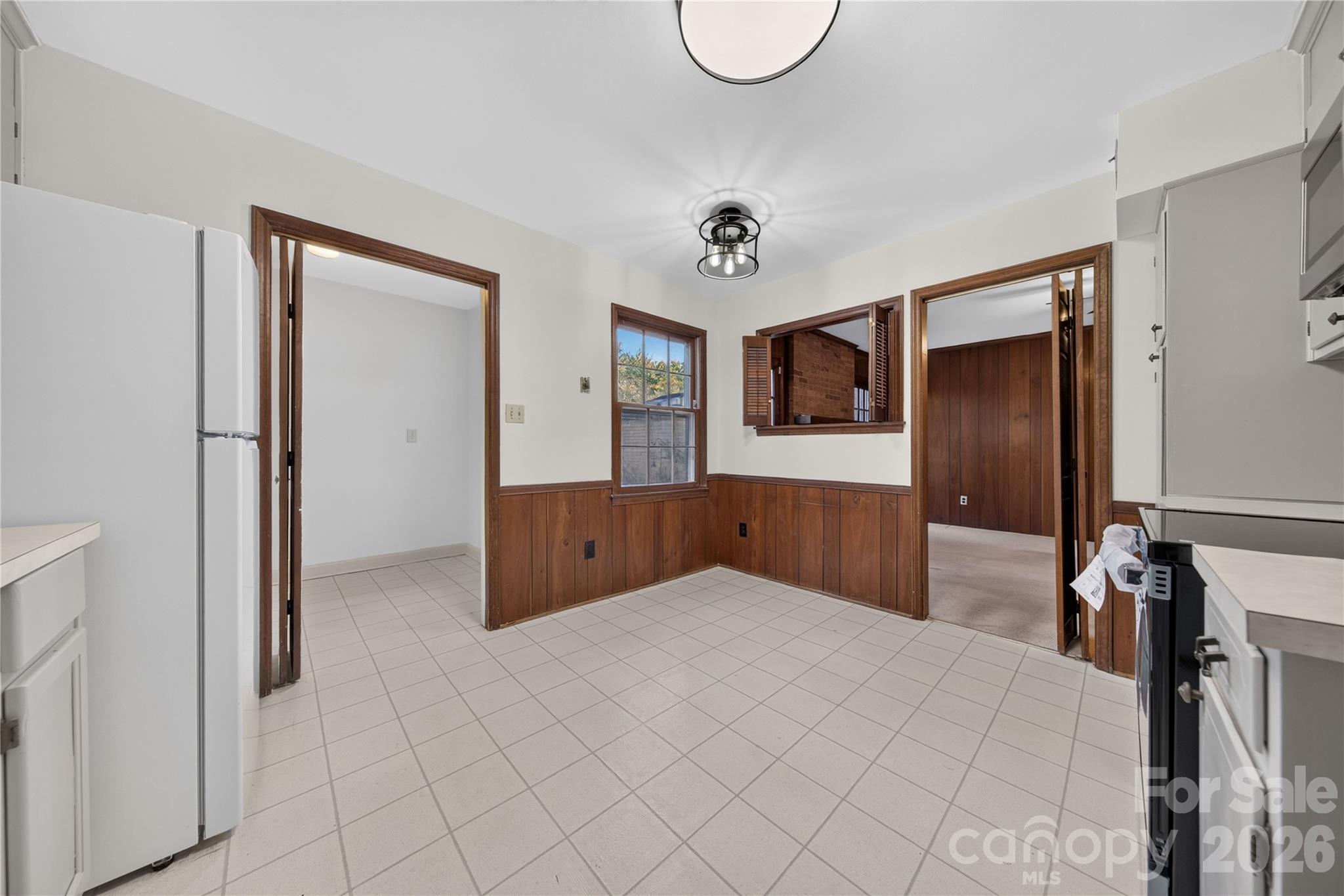 6869 Dumbarton Drive Property Photo 10