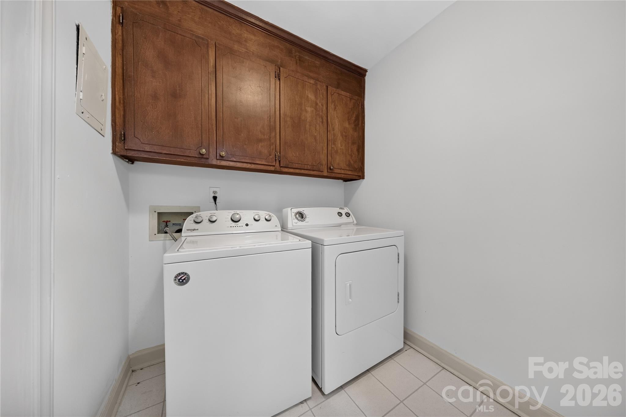 6869 Dumbarton Drive Property Photo 13