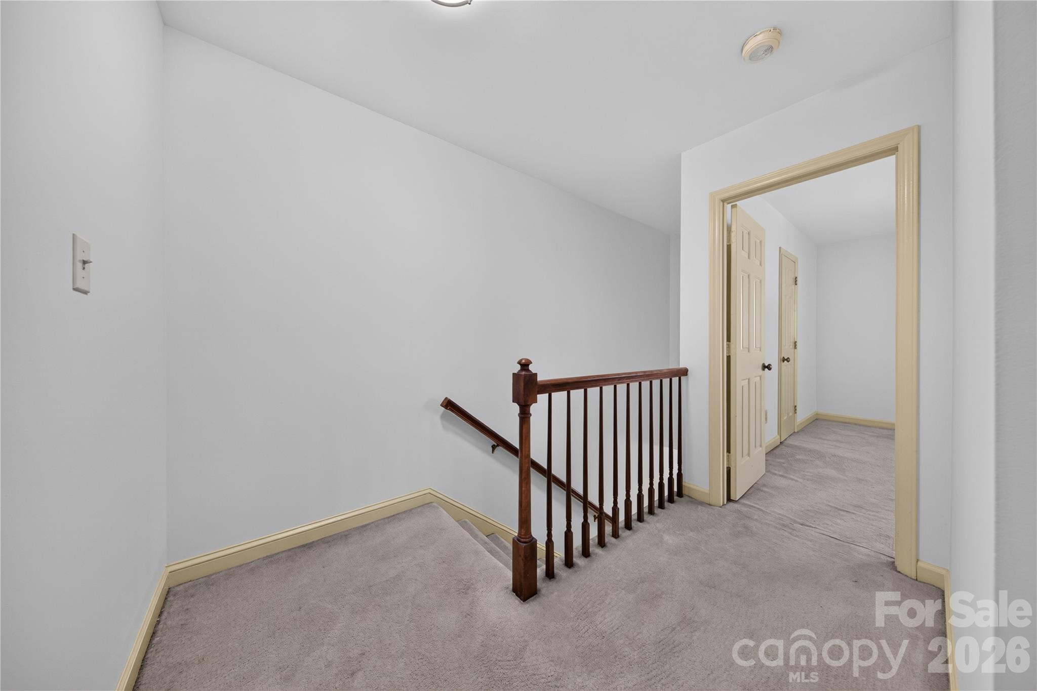 6869 Dumbarton Drive Property Photo 15