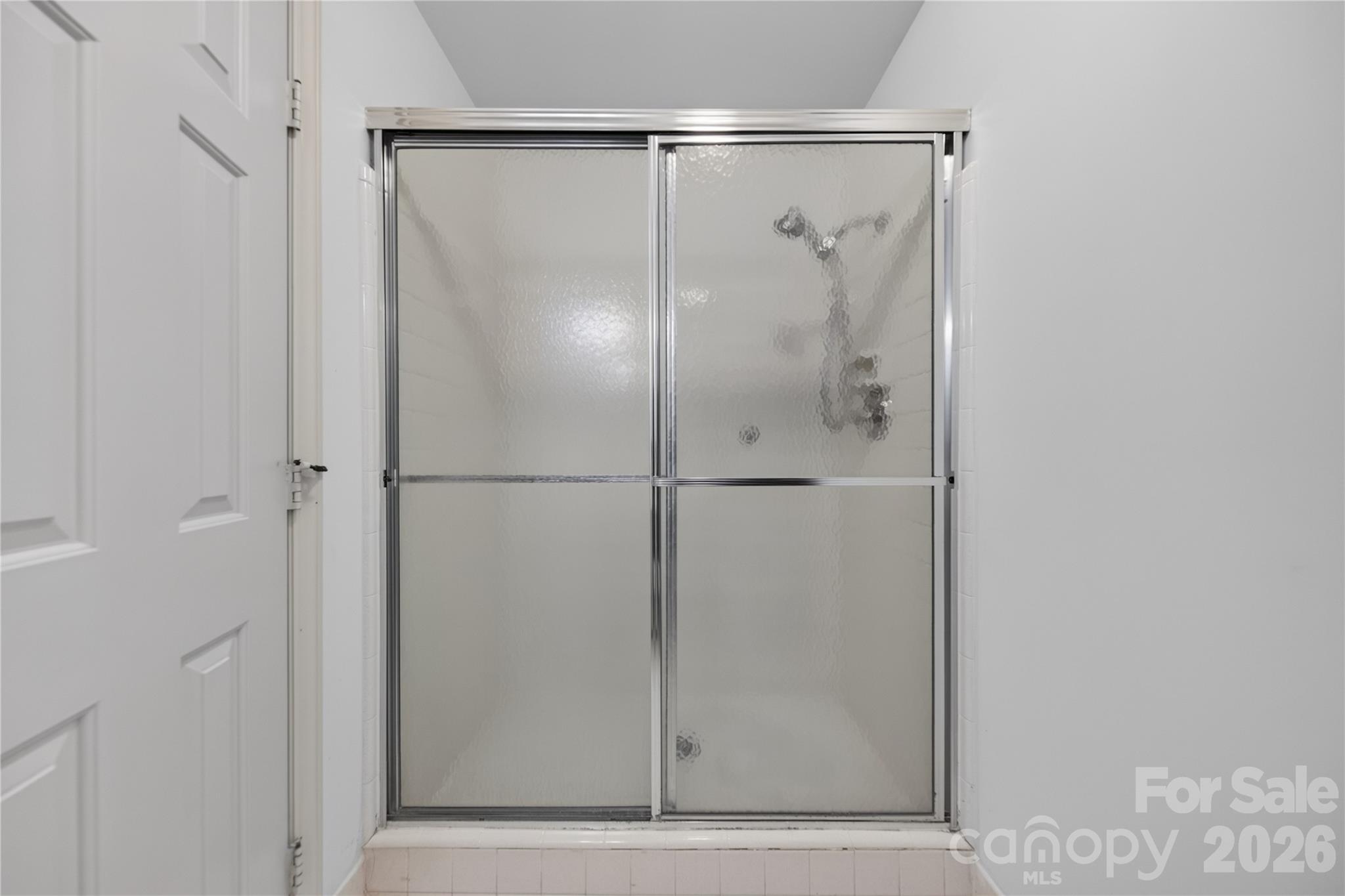 6869 Dumbarton Drive Property Photo 19