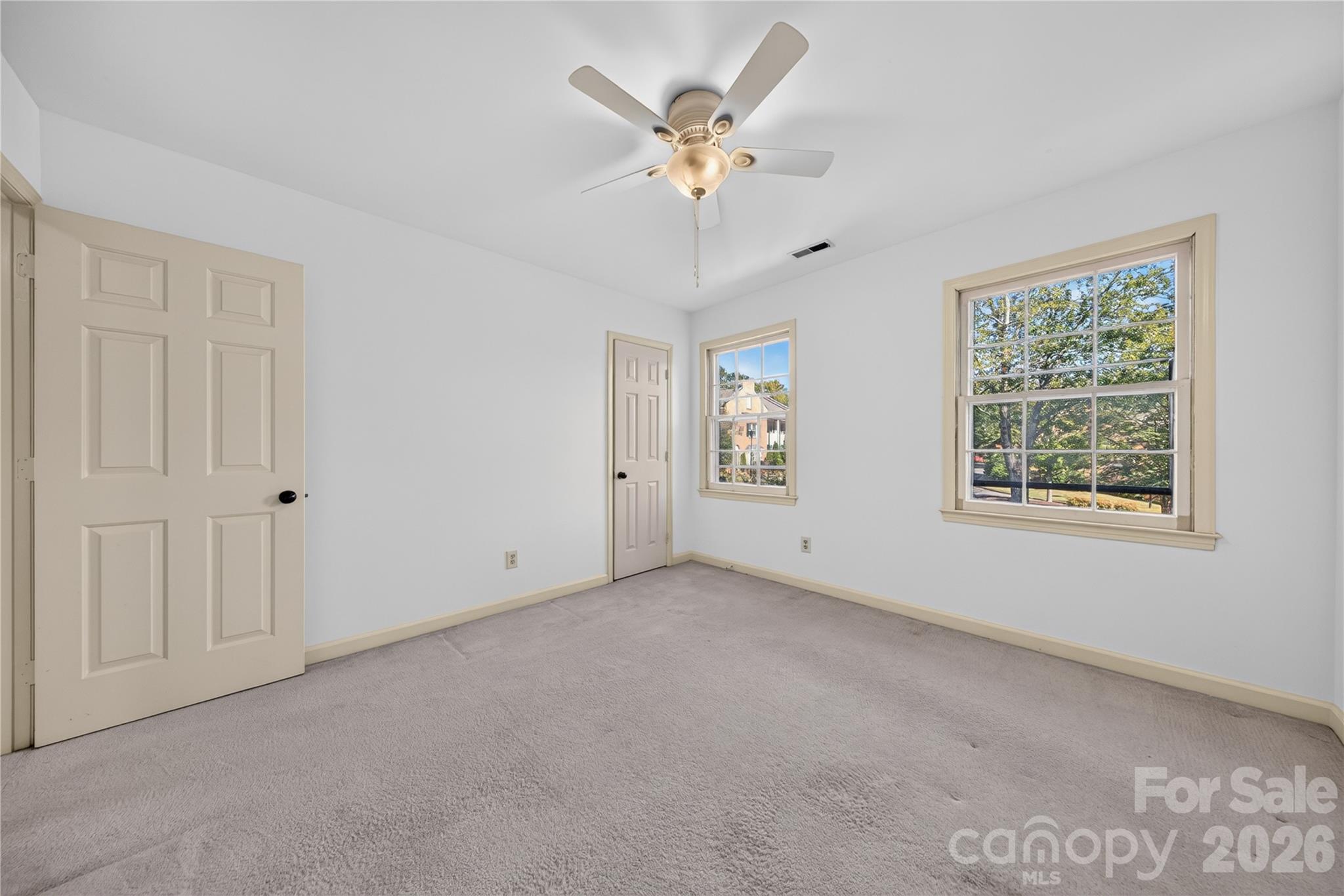 6869 Dumbarton Drive Property Photo 21