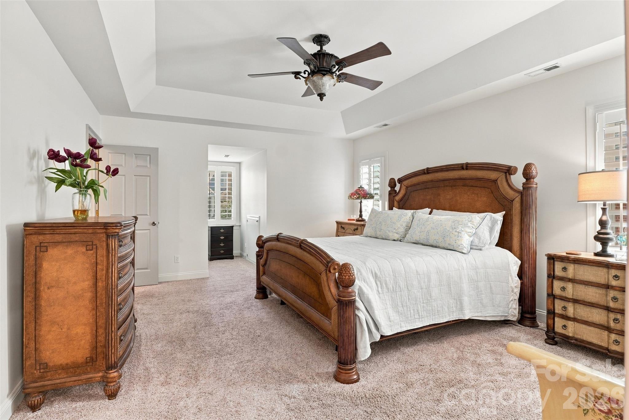 223 N Brackenbury Lane Property Photo 6