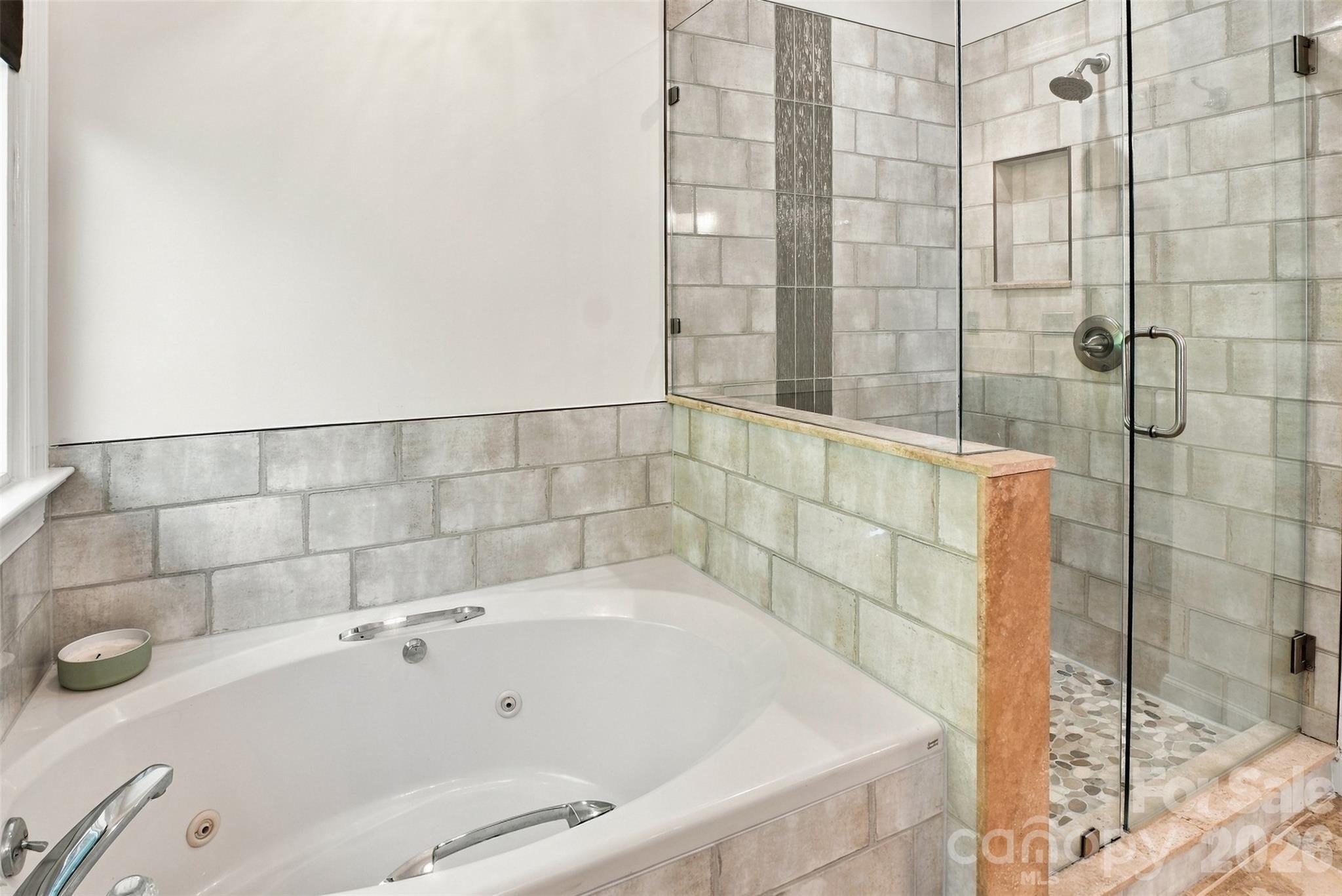 223 N Brackenbury Lane Property Photo 7
