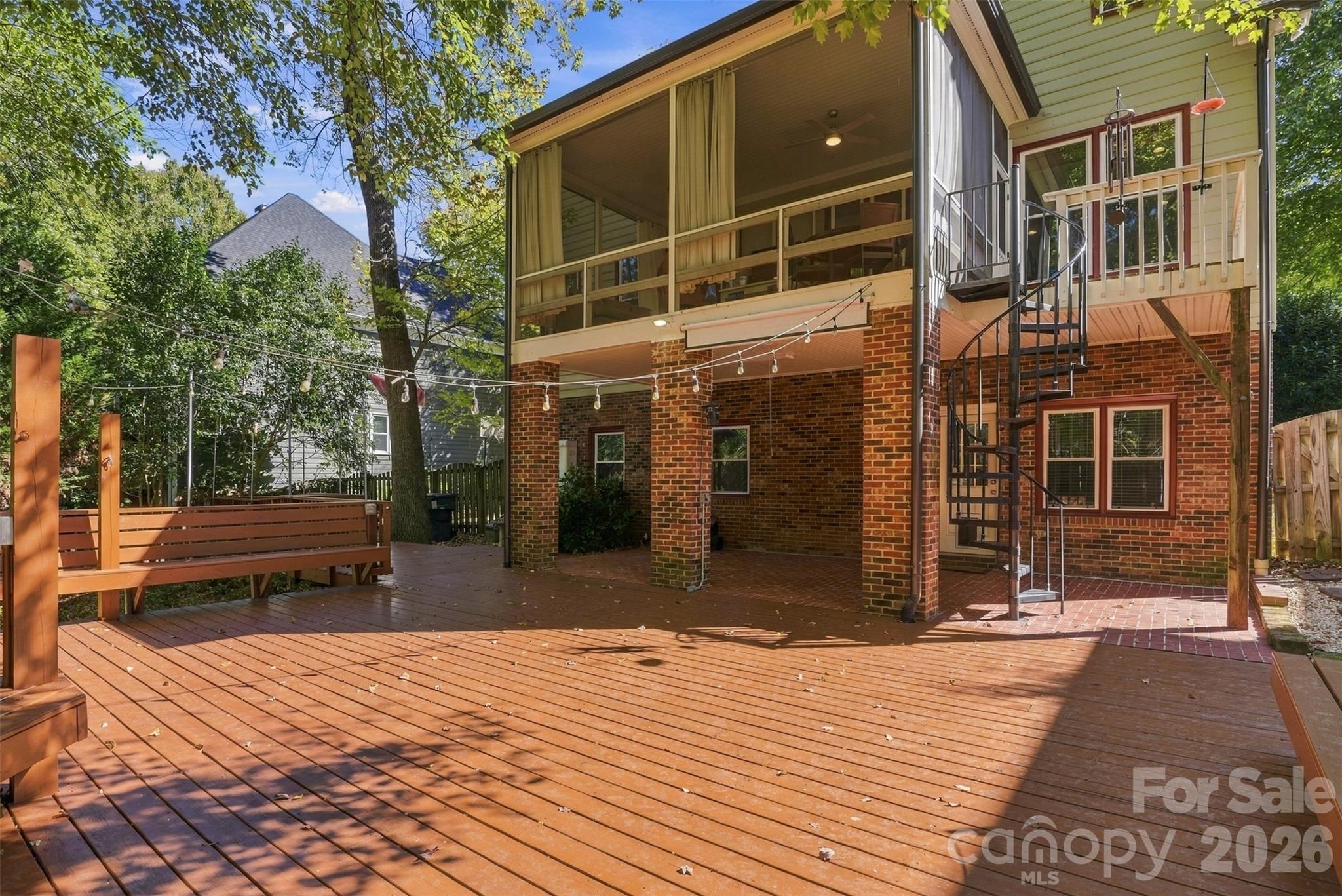 223 N Brackenbury Lane Property Photo 12