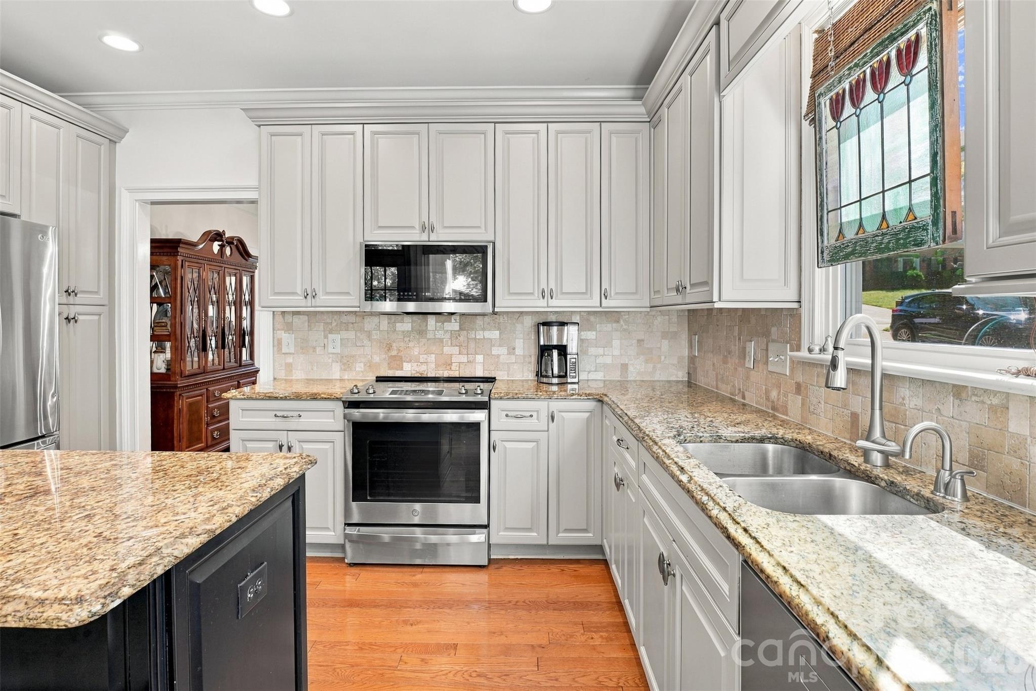 223 N Brackenbury Lane Property Photo 26