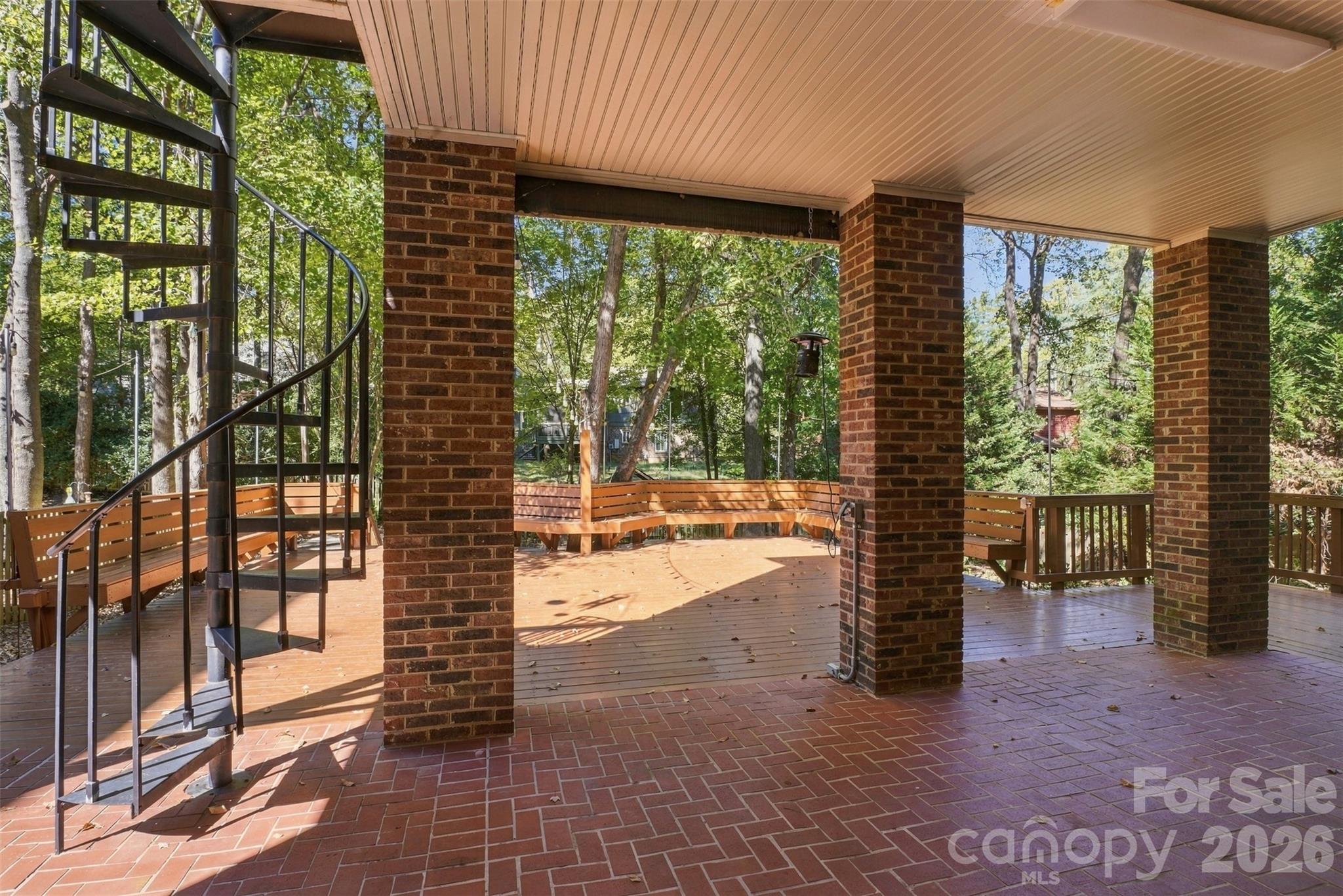 223 N Brackenbury Lane Property Photo 40