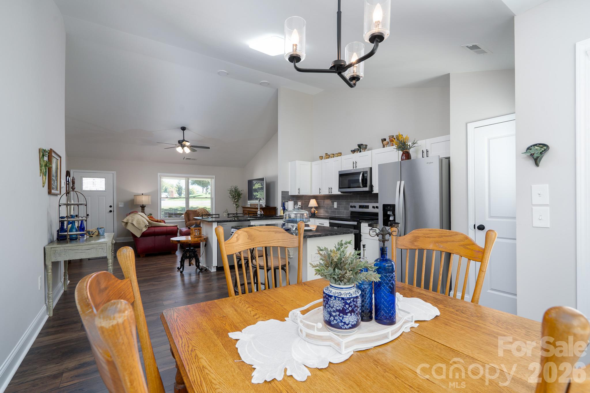 1004 Osprey Lane Property Photo 8