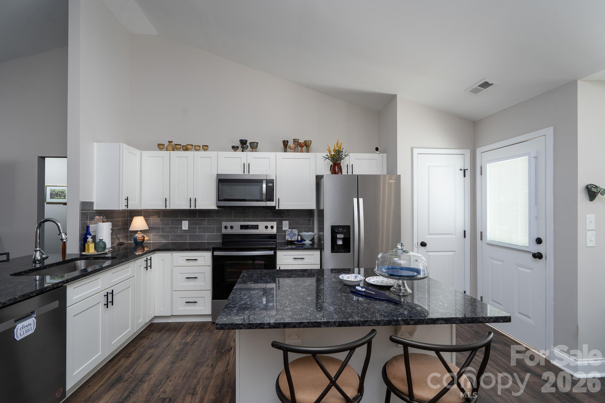 1004 Osprey Lane Property Photo 12