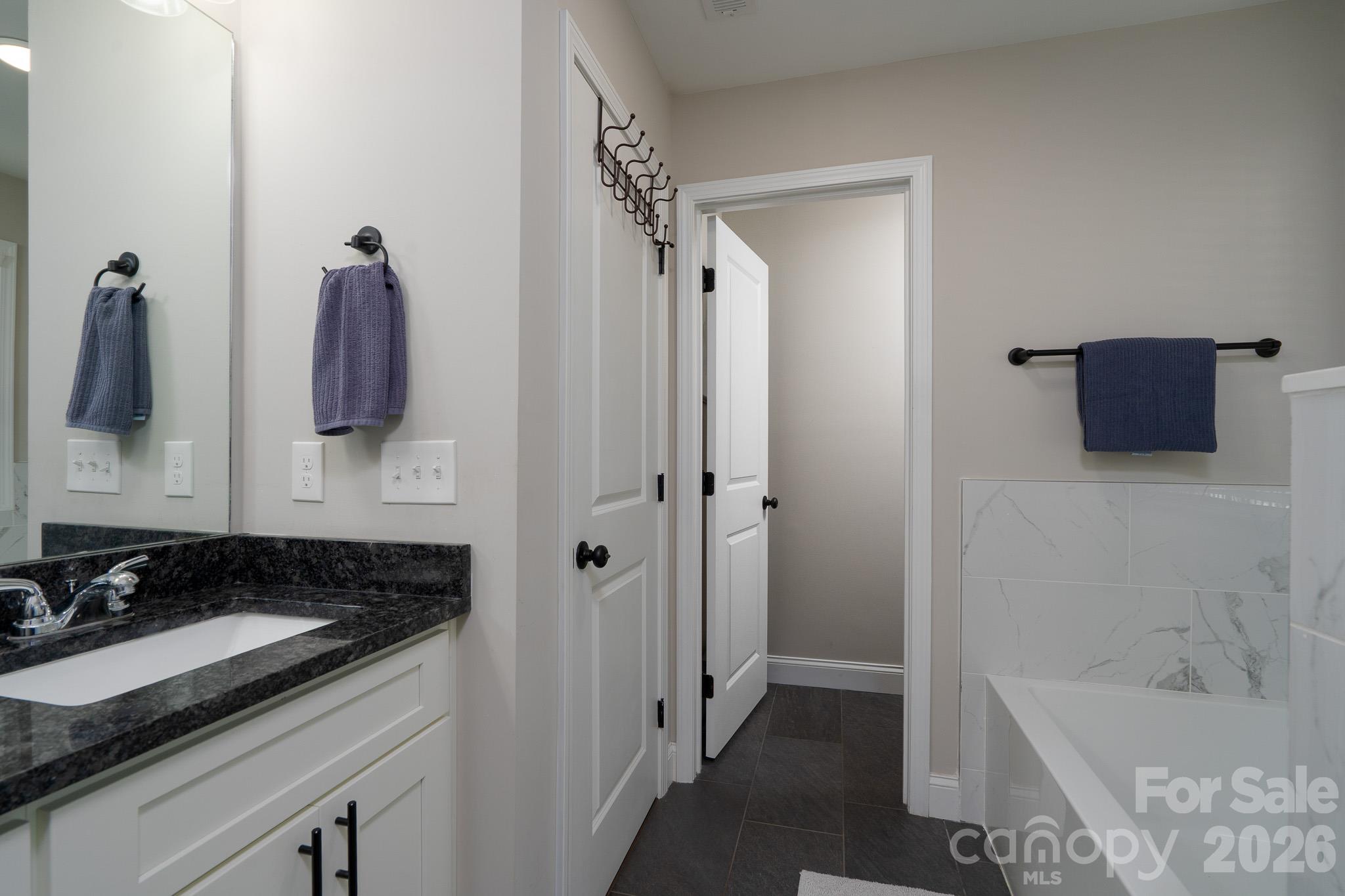 1004 Osprey Lane Property Photo 18