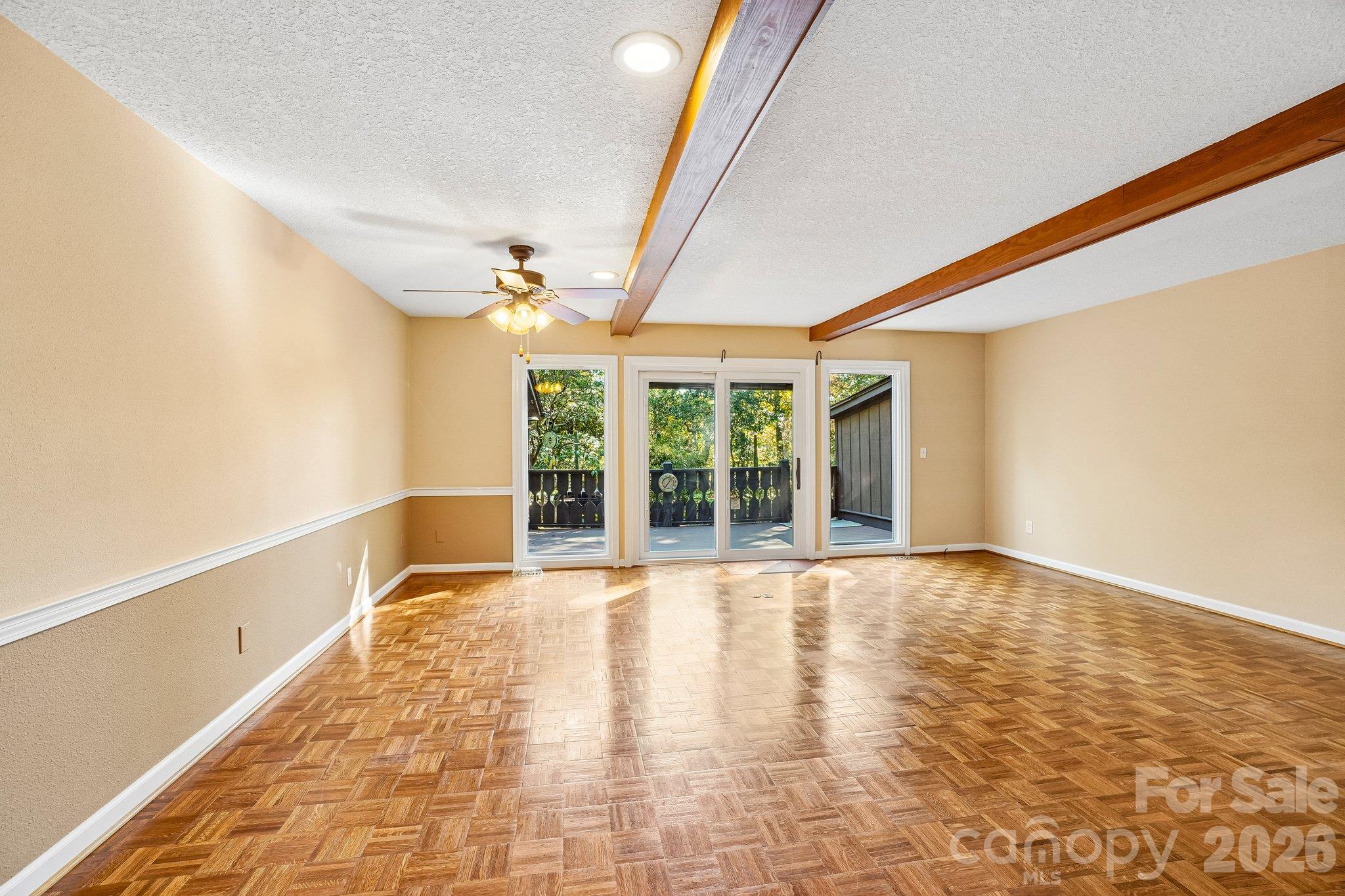 82 Laurelwood Circle Property Photo 8