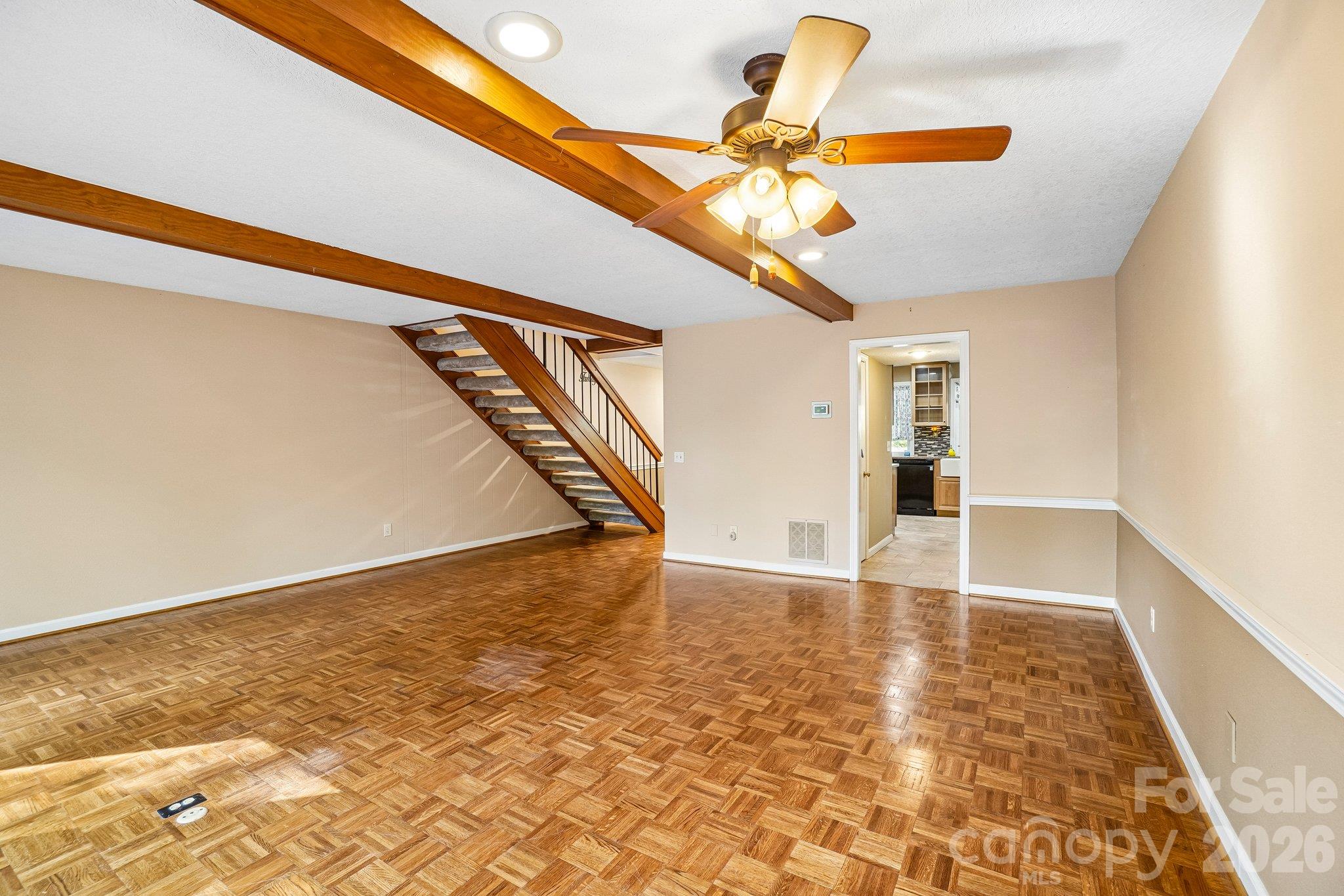 82 Laurelwood Circle Property Photo 10