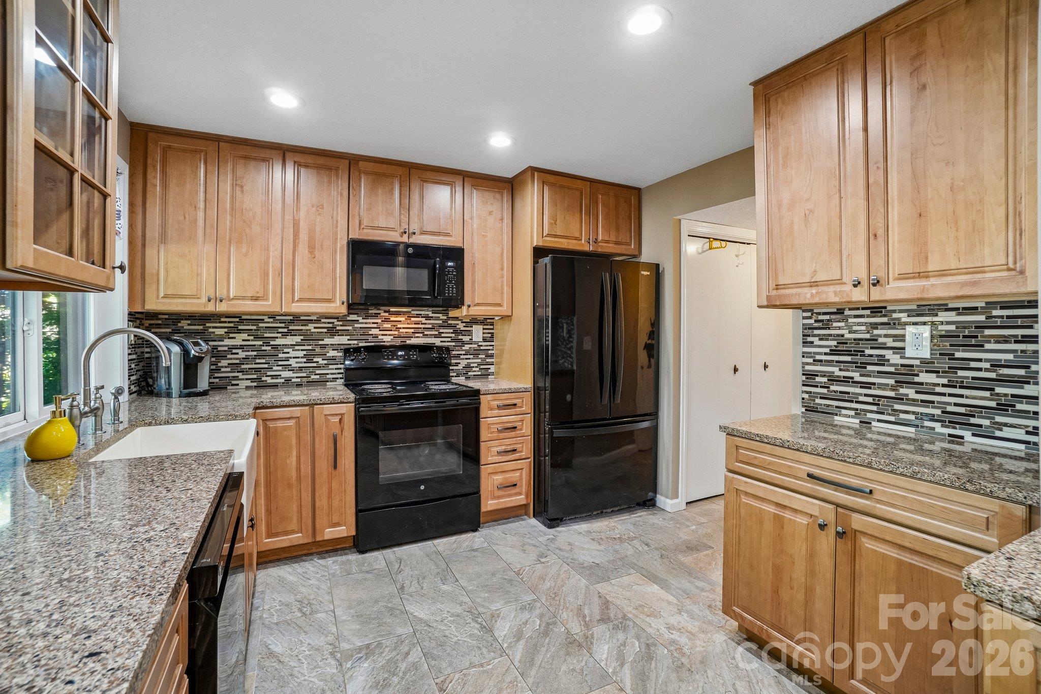 82 Laurelwood Circle Property Photo 14