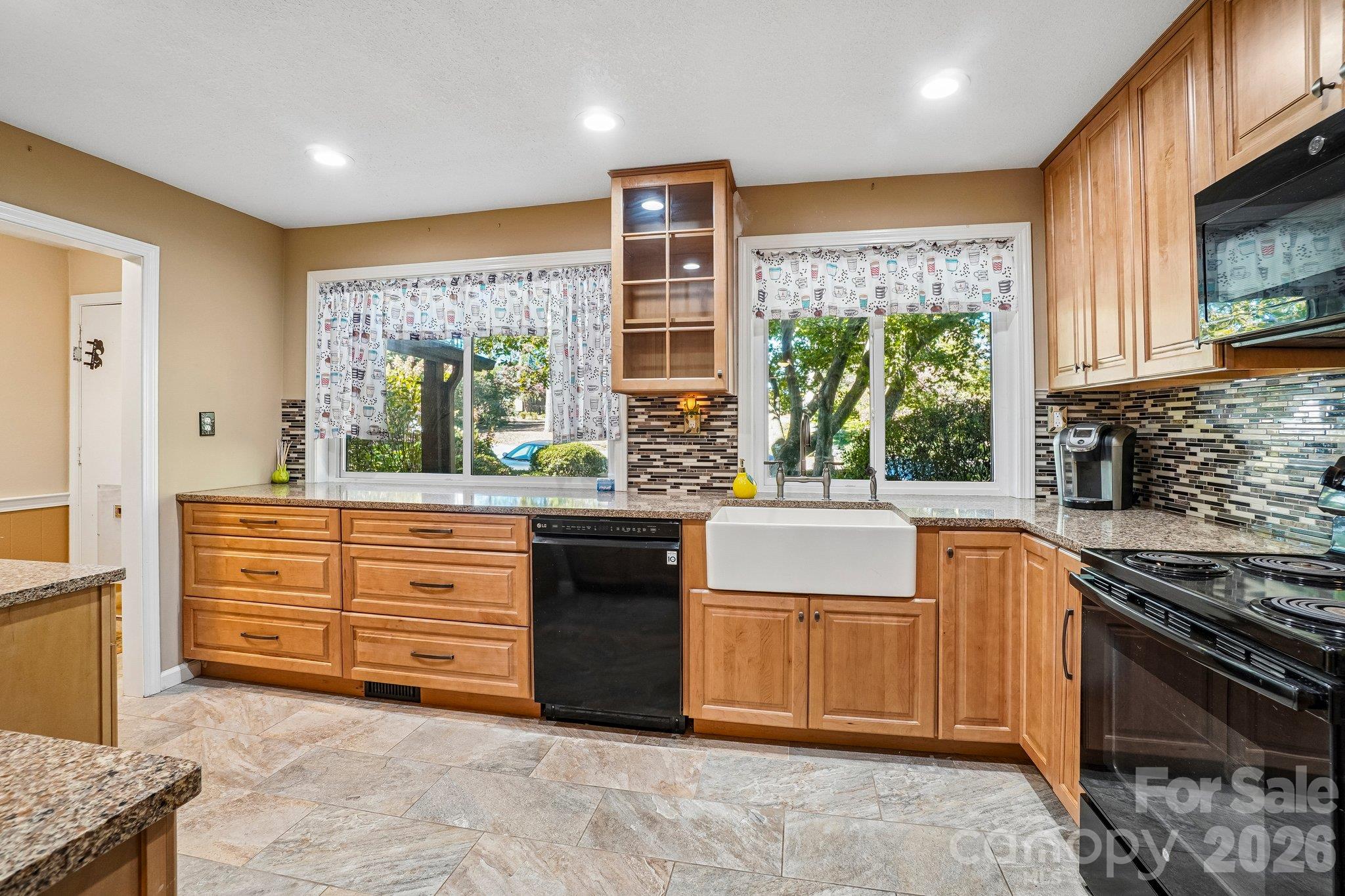 82 Laurelwood Circle Property Photo 15