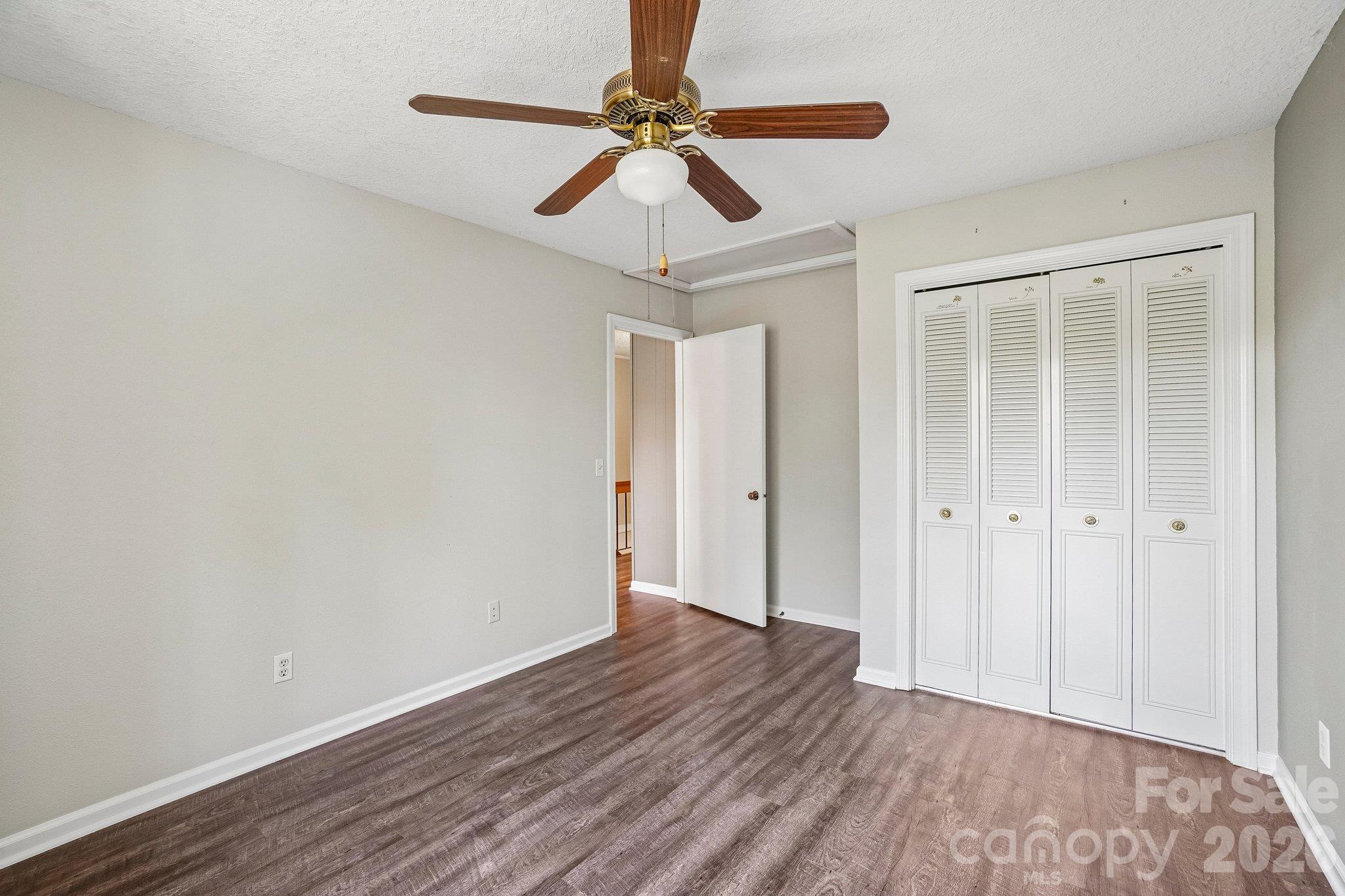 82 Laurelwood Circle Property Photo 20