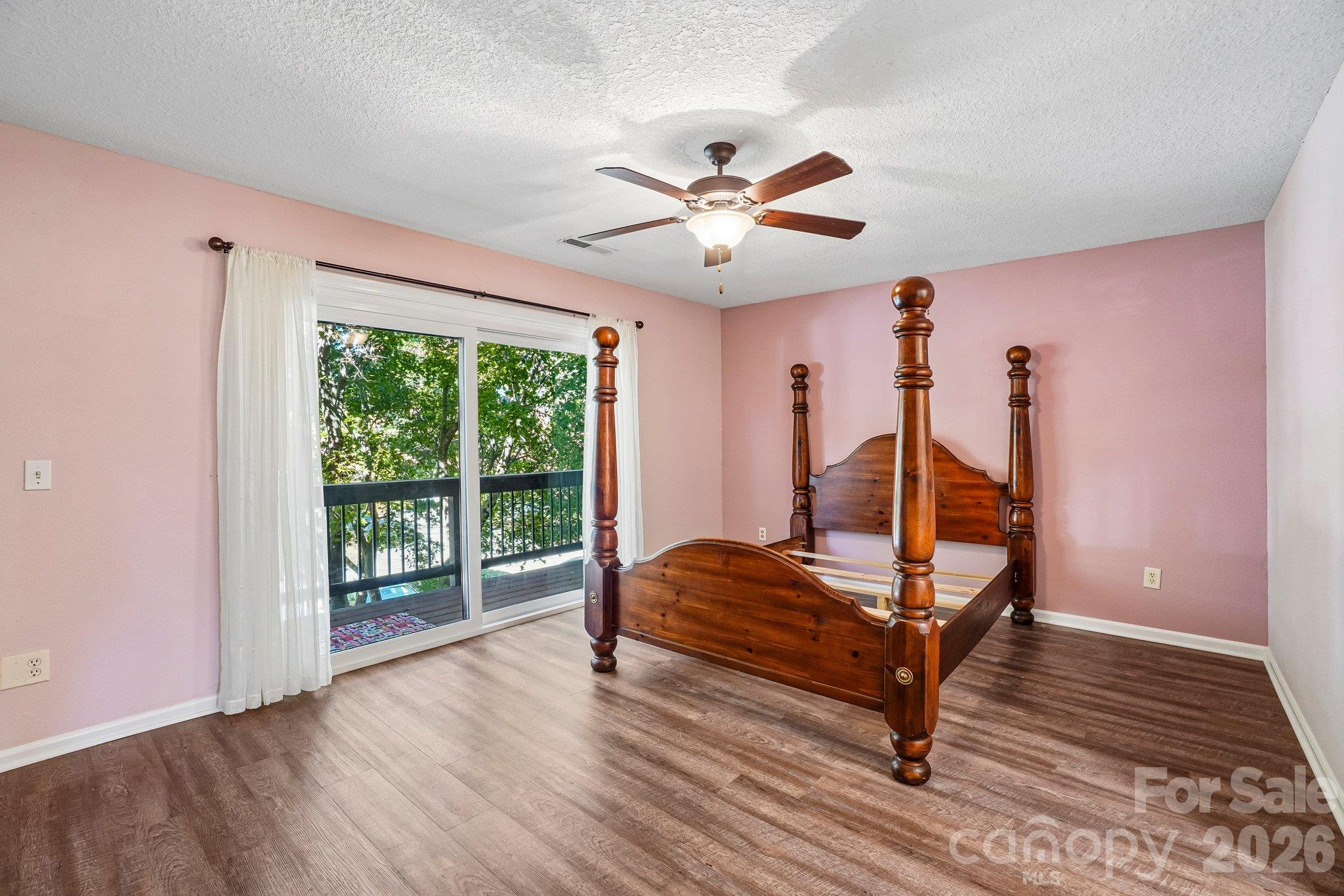 82 Laurelwood Circle Property Photo 25