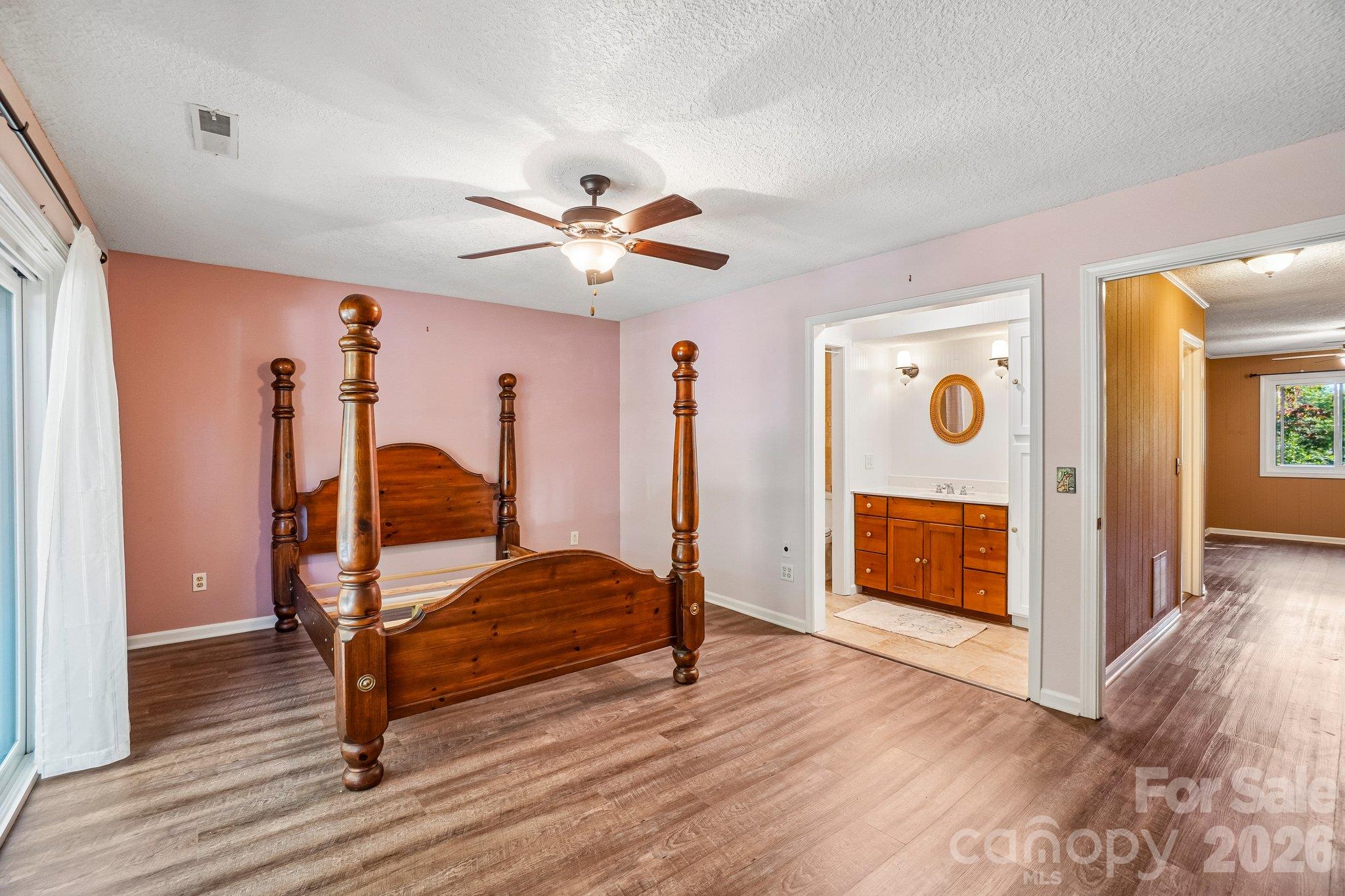 82 Laurelwood Circle Property Photo 26