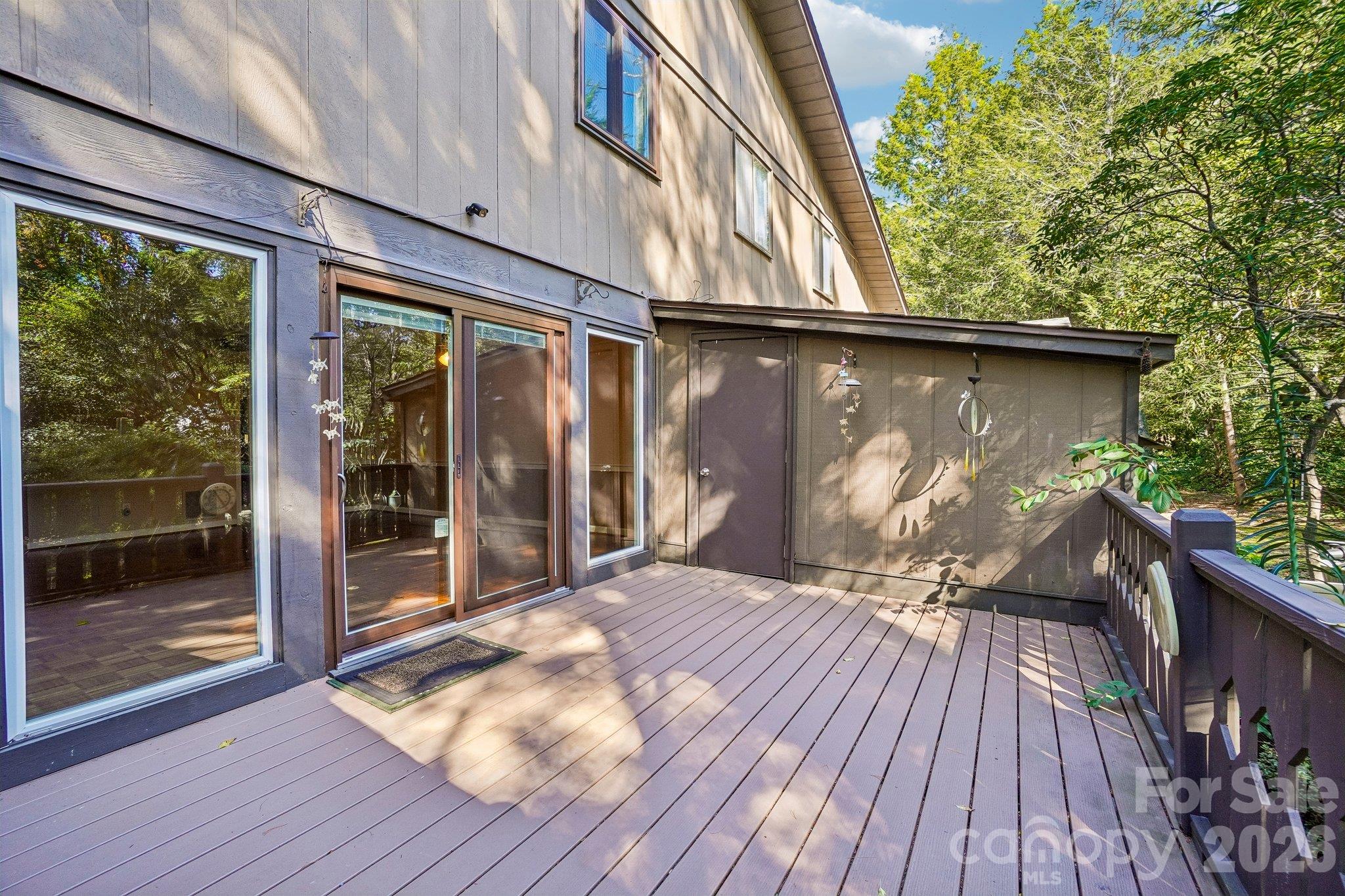 82 Laurelwood Circle Property Photo 34