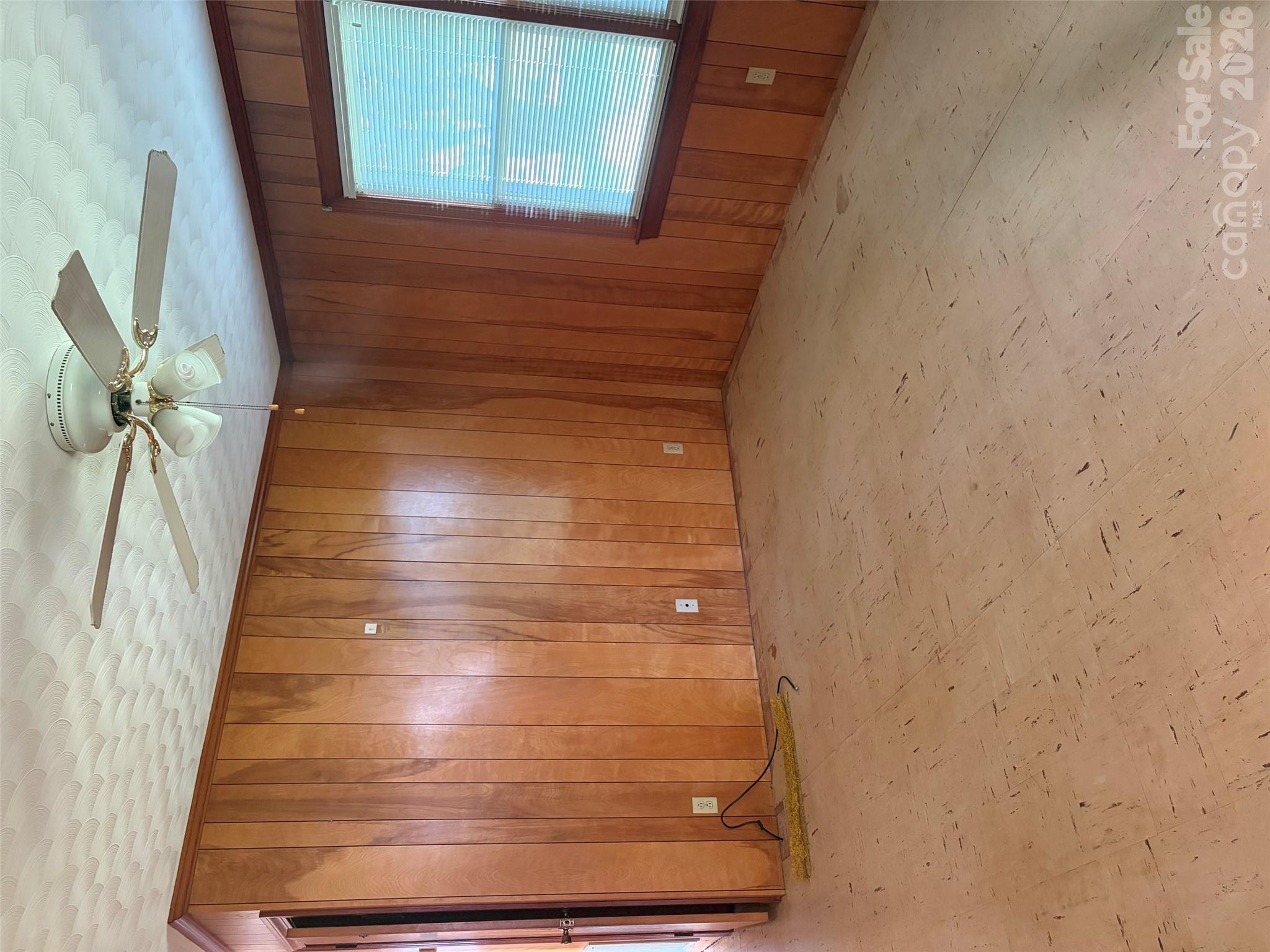 3149 Catawba Street Property Photo 6