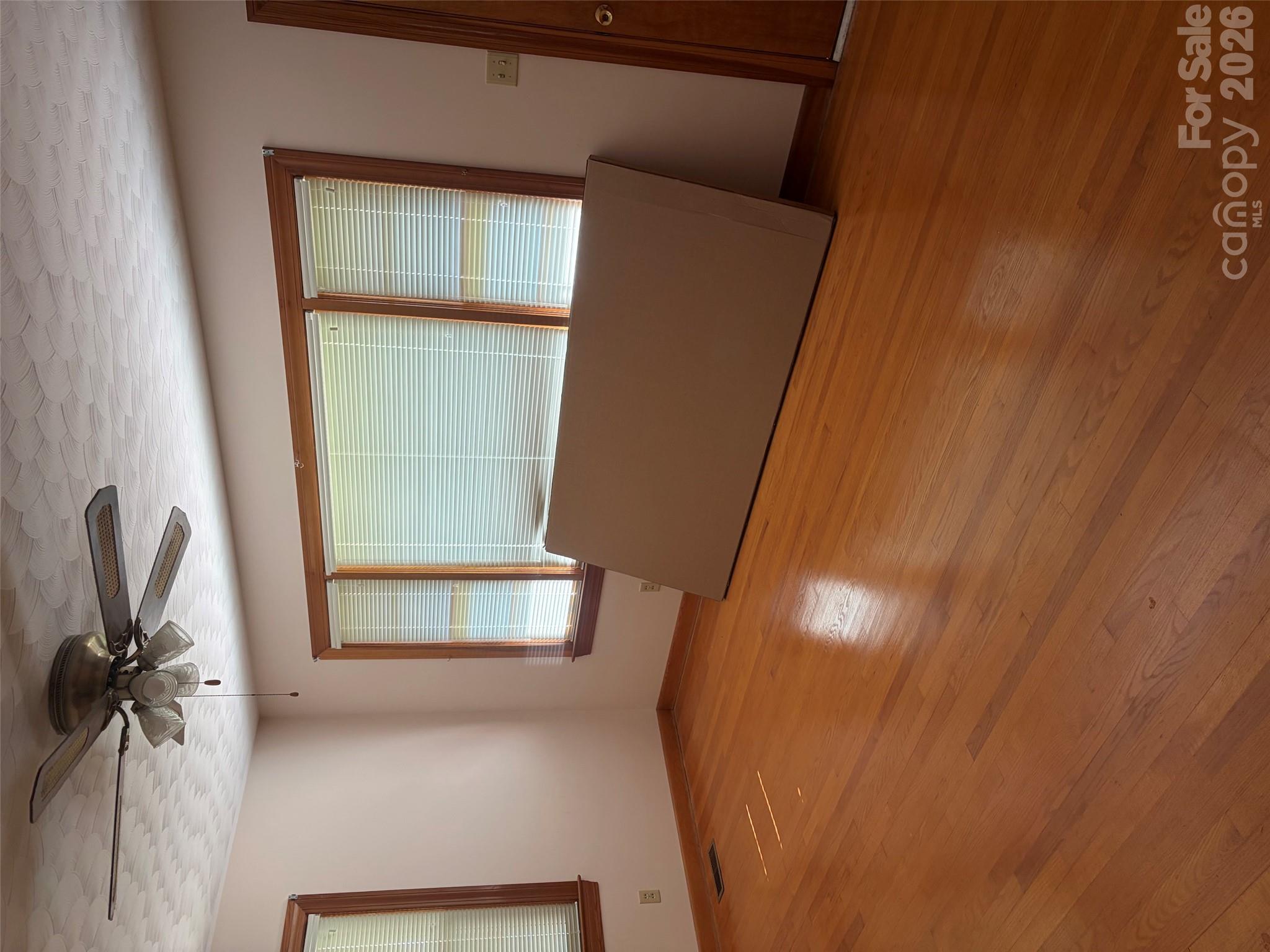 3149 Catawba Street Property Photo 8