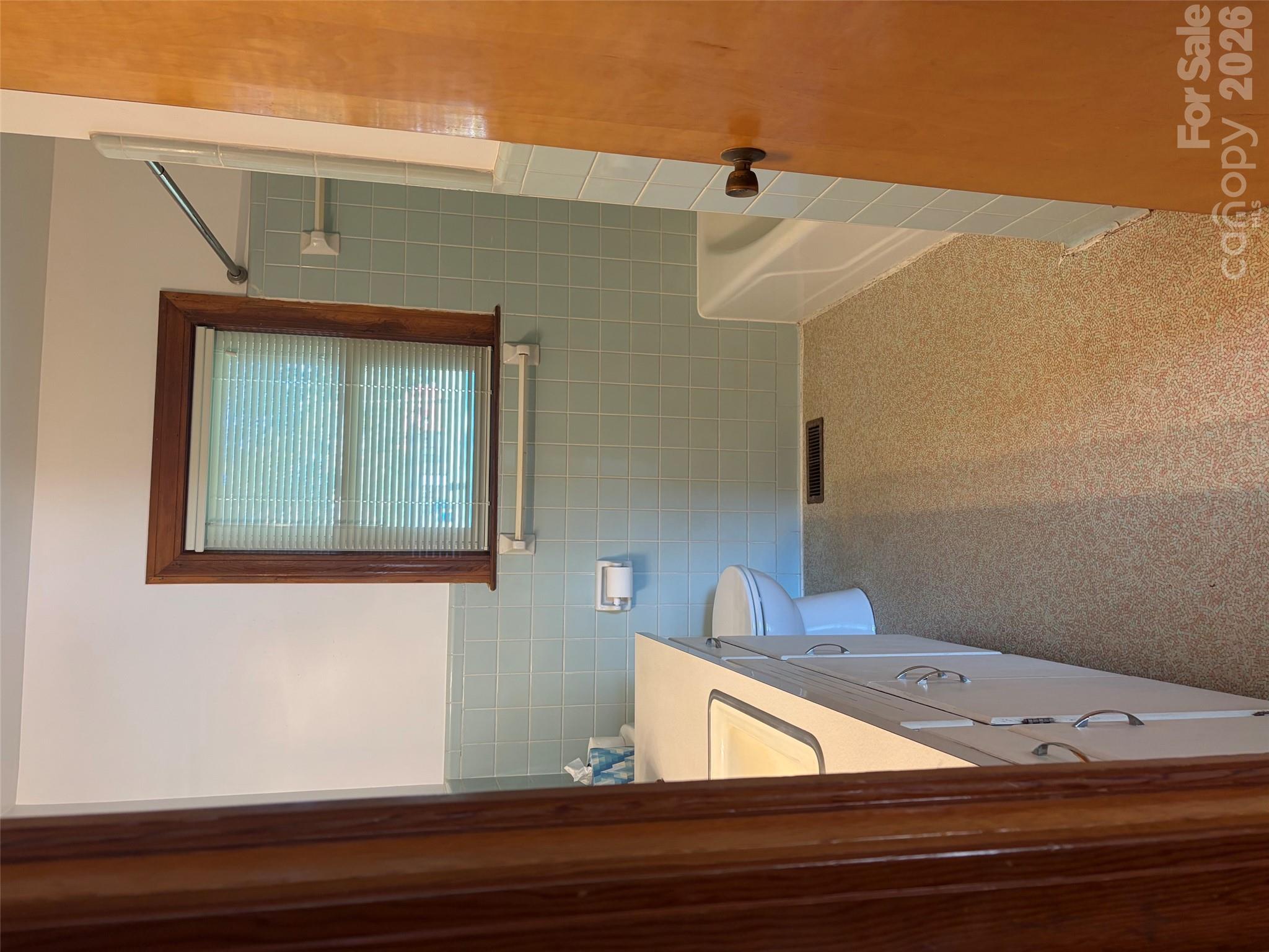 3149 Catawba Street Property Photo 10