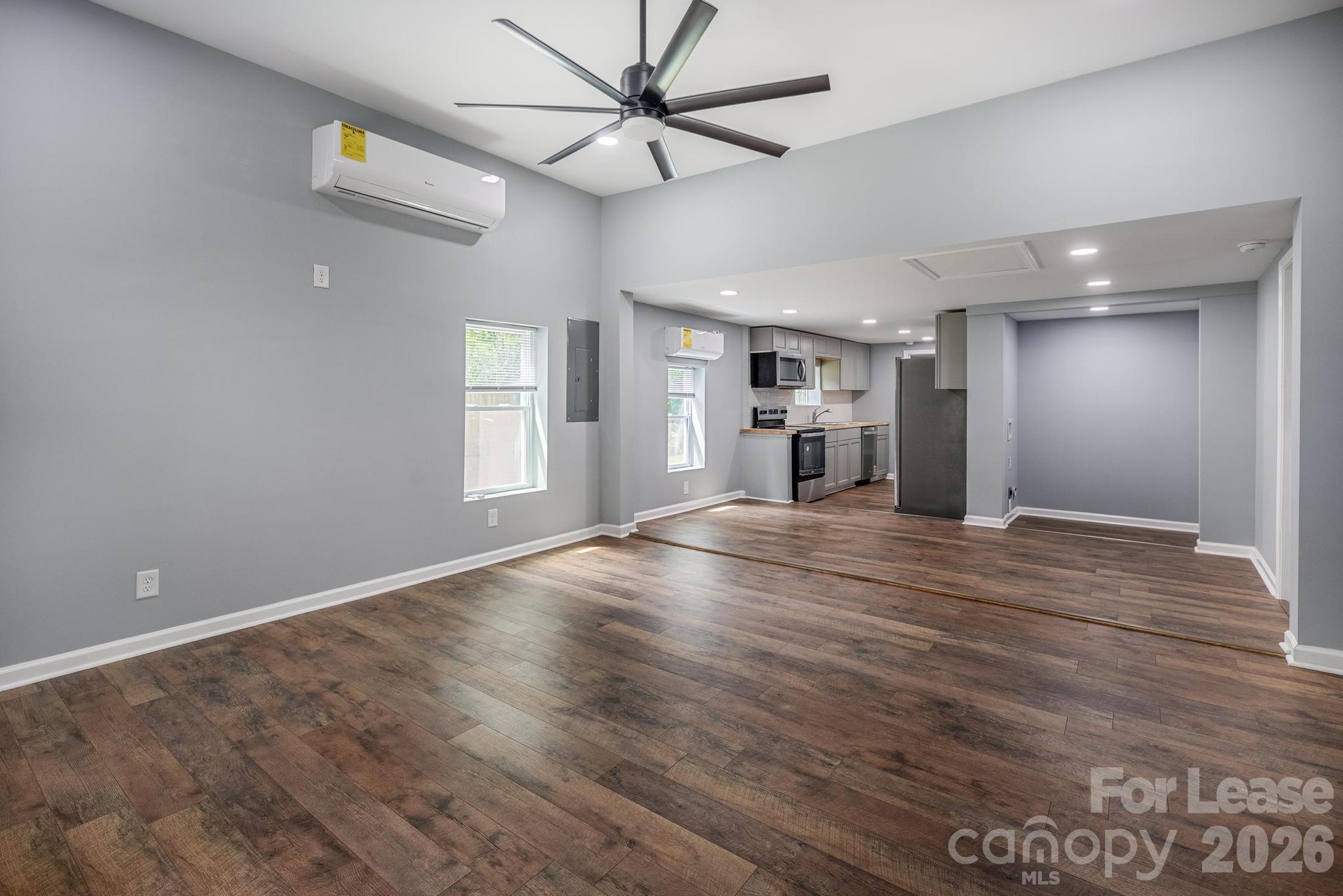 19513 Meridian Street Property Photo 3