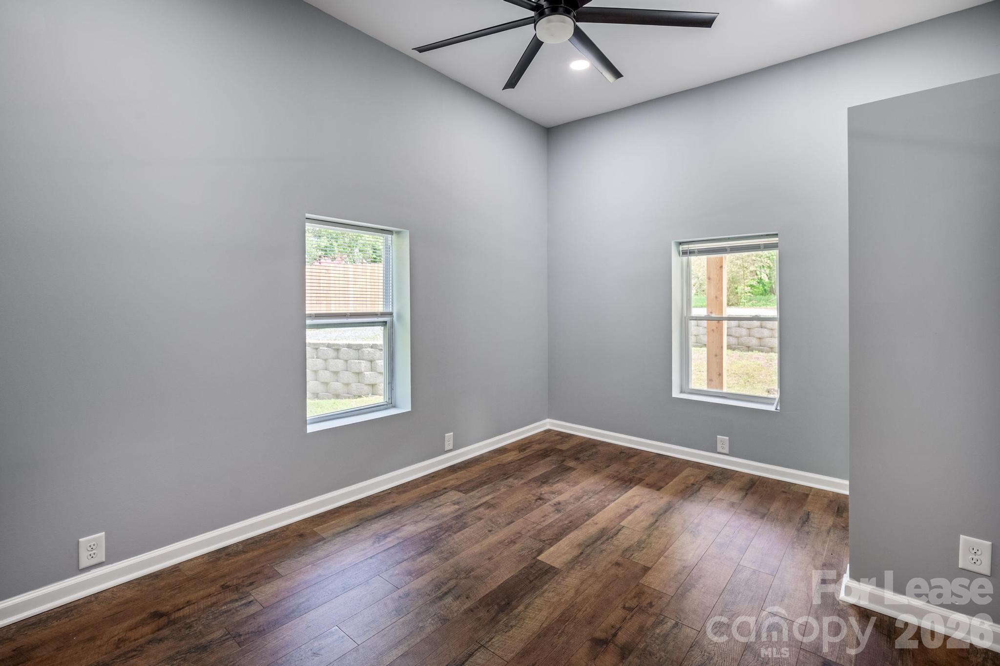 19513 Meridian Street Property Photo 14