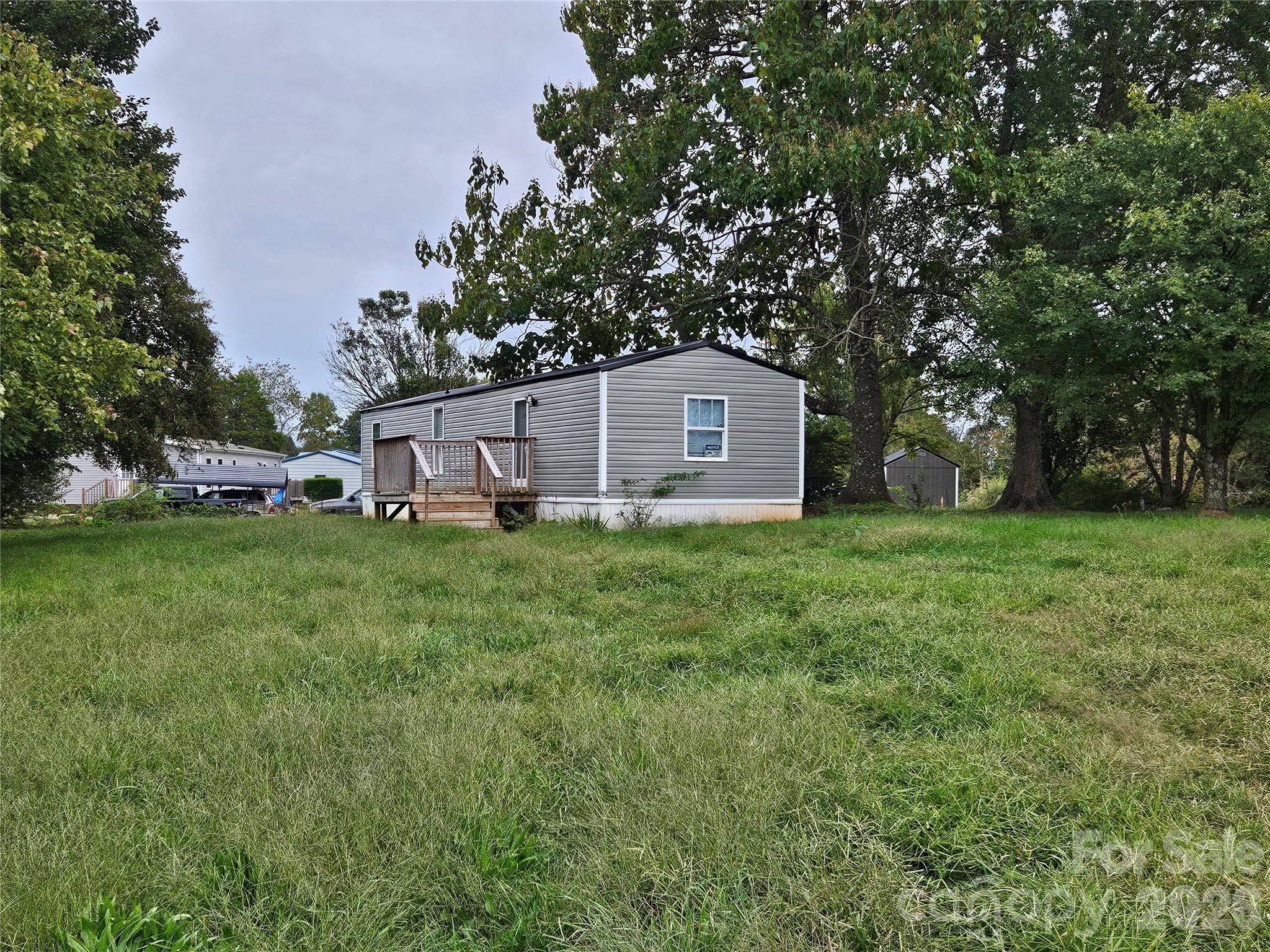 6618 Prysock Avenue Property Photo 1