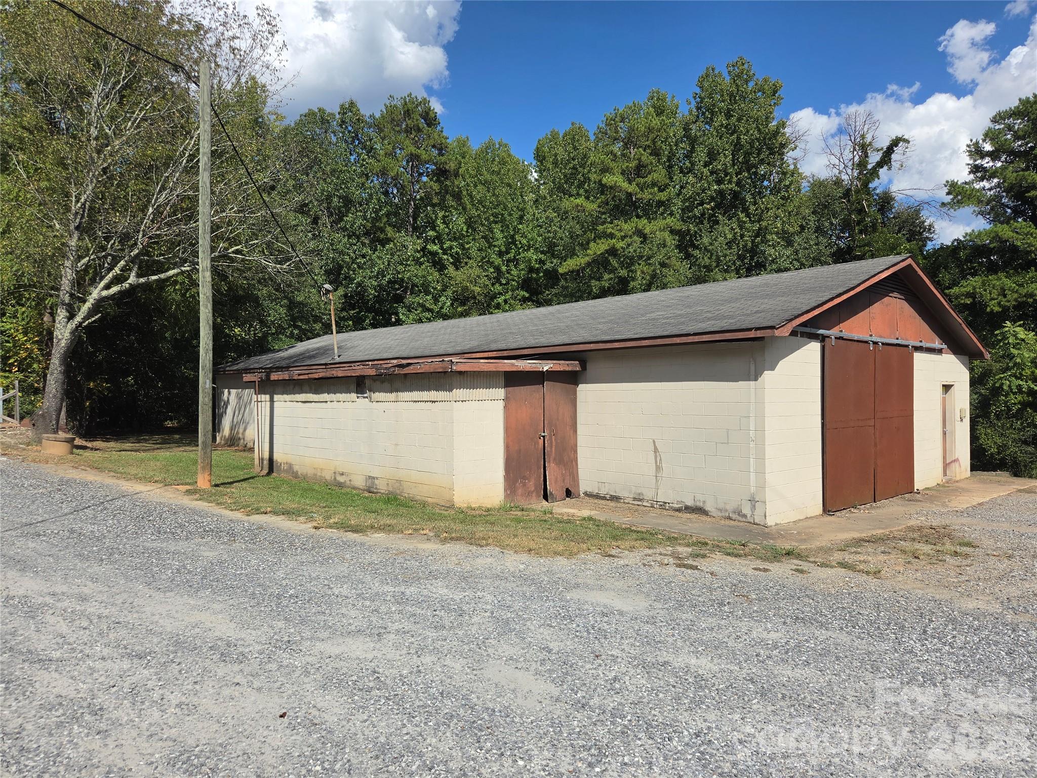 110 Ledford Road Property Photo 2