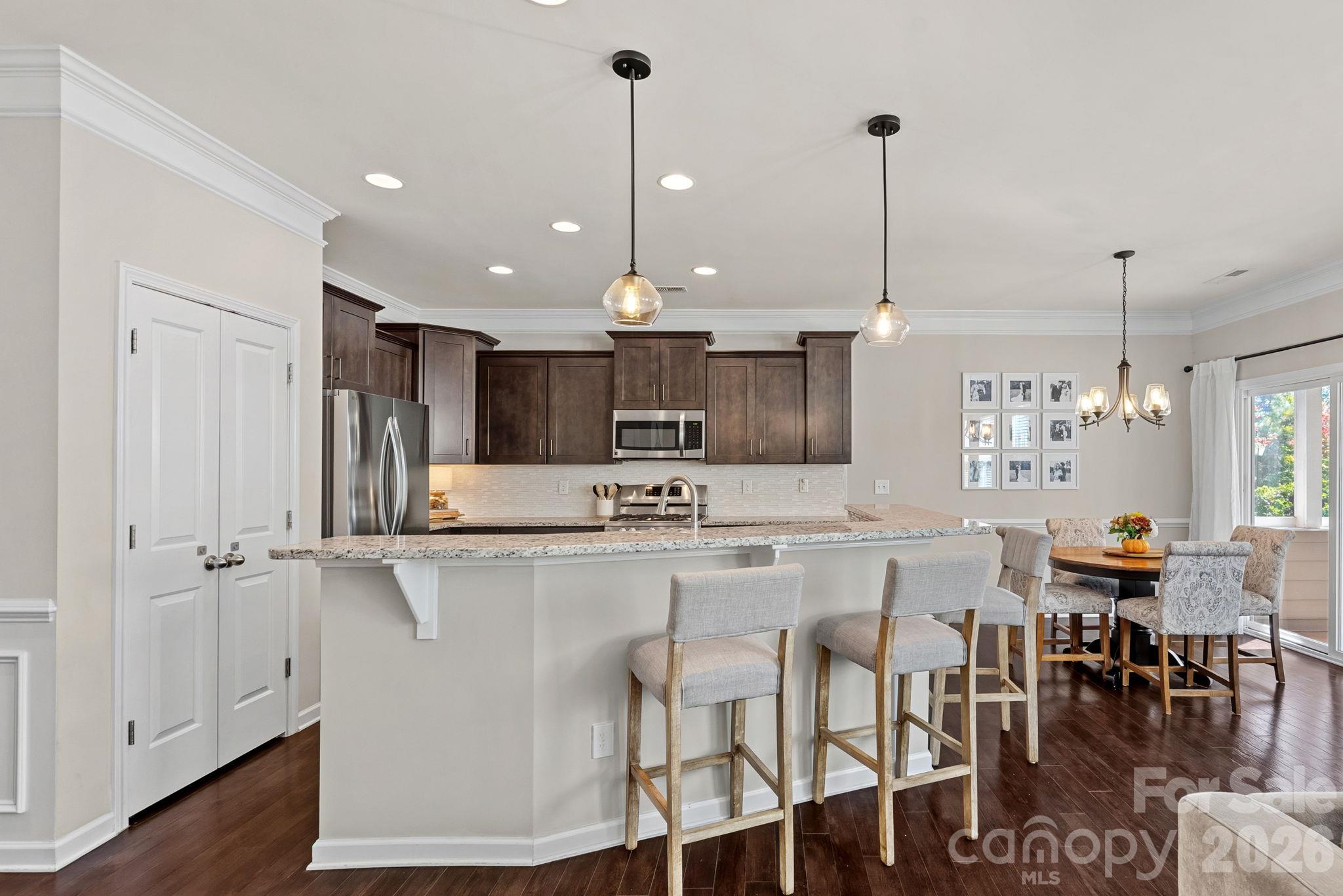 9038 Loch Glen Way Property Photo 7