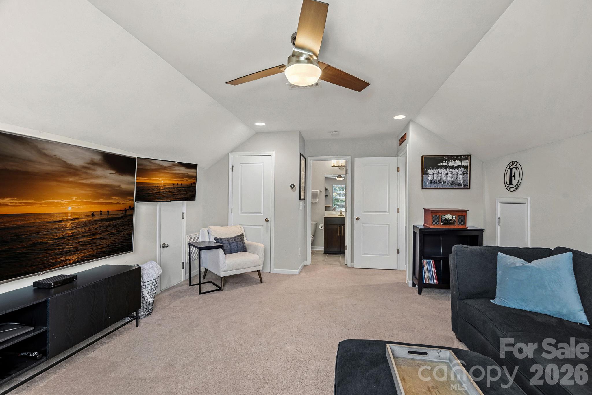 9038 Loch Glen Way Property Photo 30