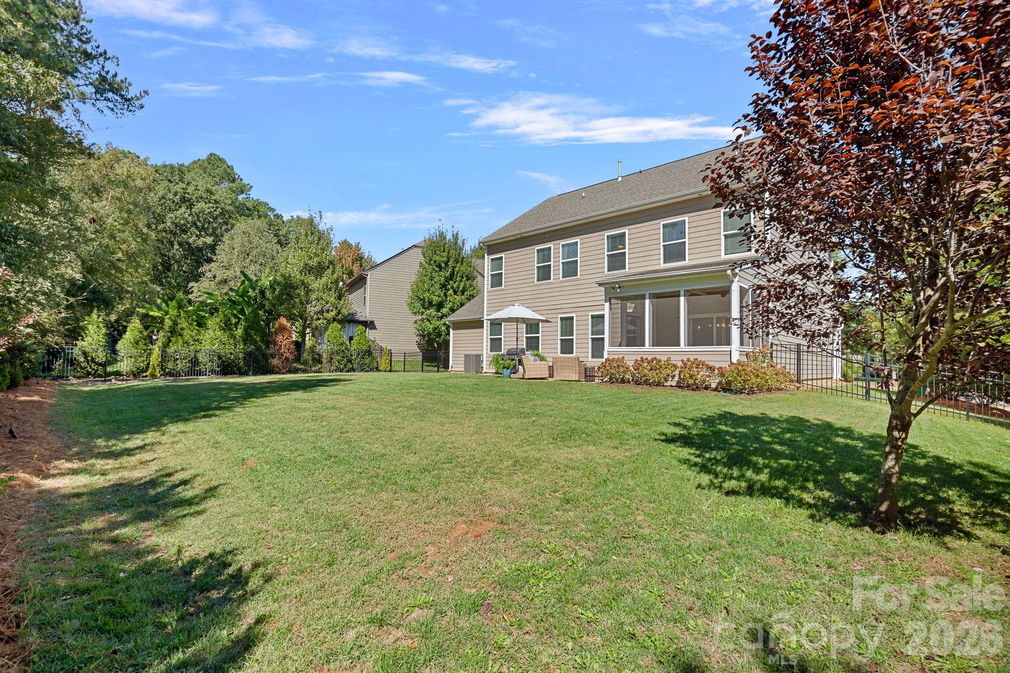9038 Loch Glen Way Property Photo 37