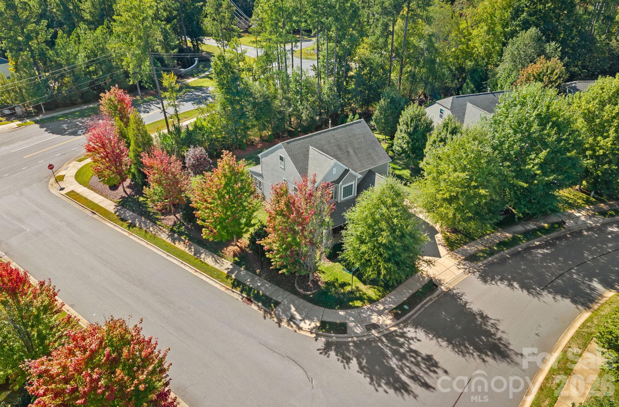 9038 Loch Glen Way Property Photo 39