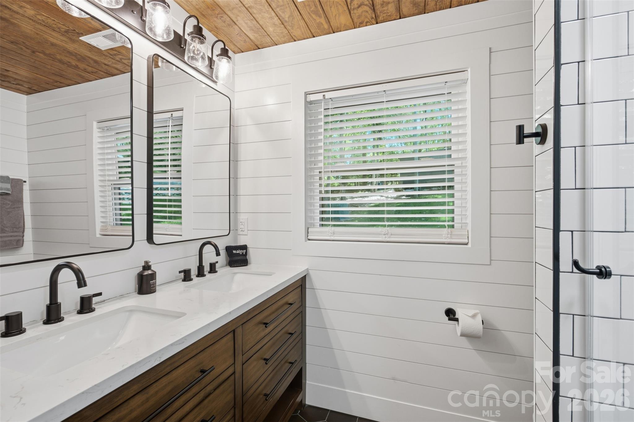 128 Wickford Lane Property Photo 10