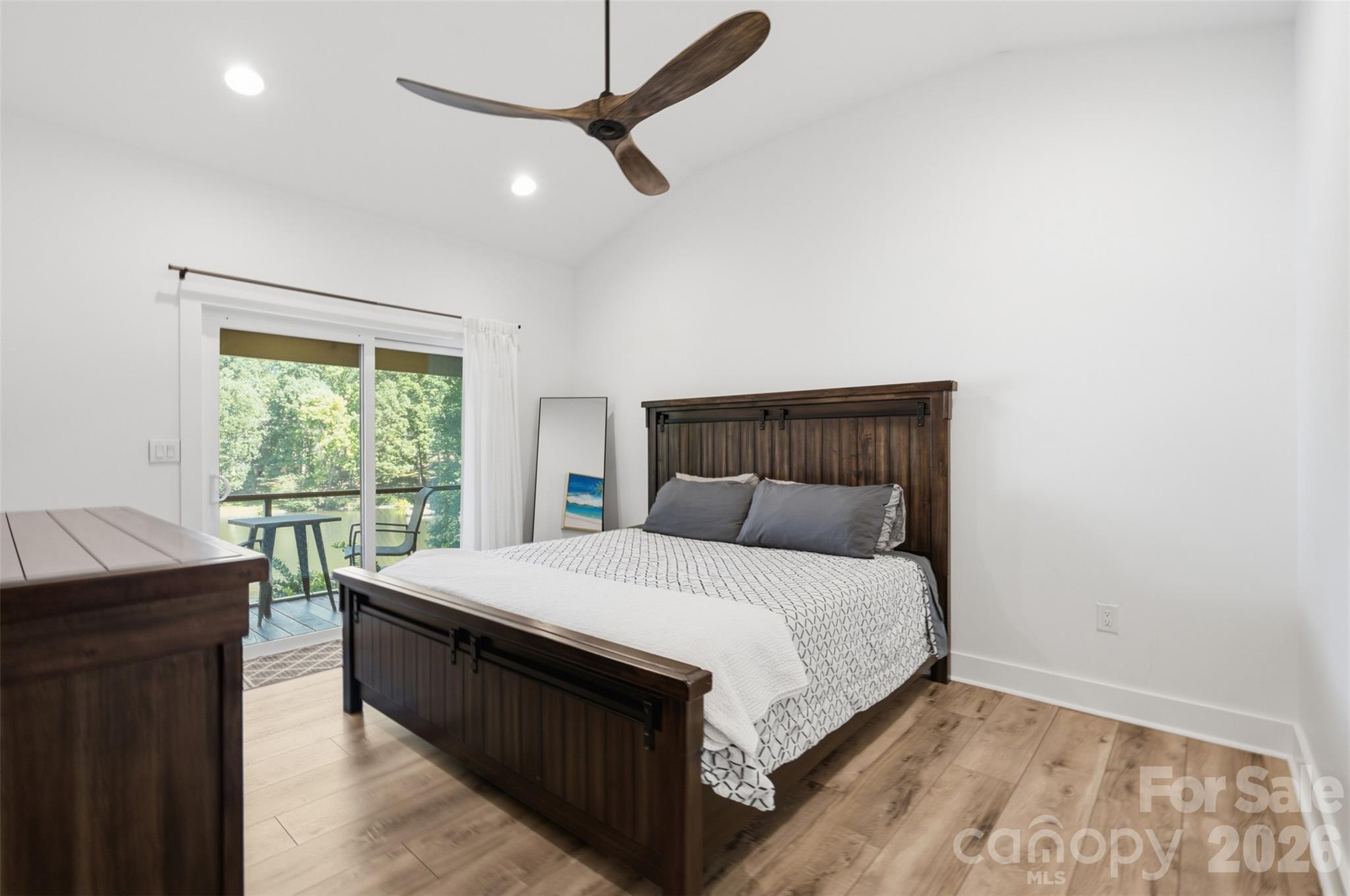 128 Wickford Lane Property Photo 11