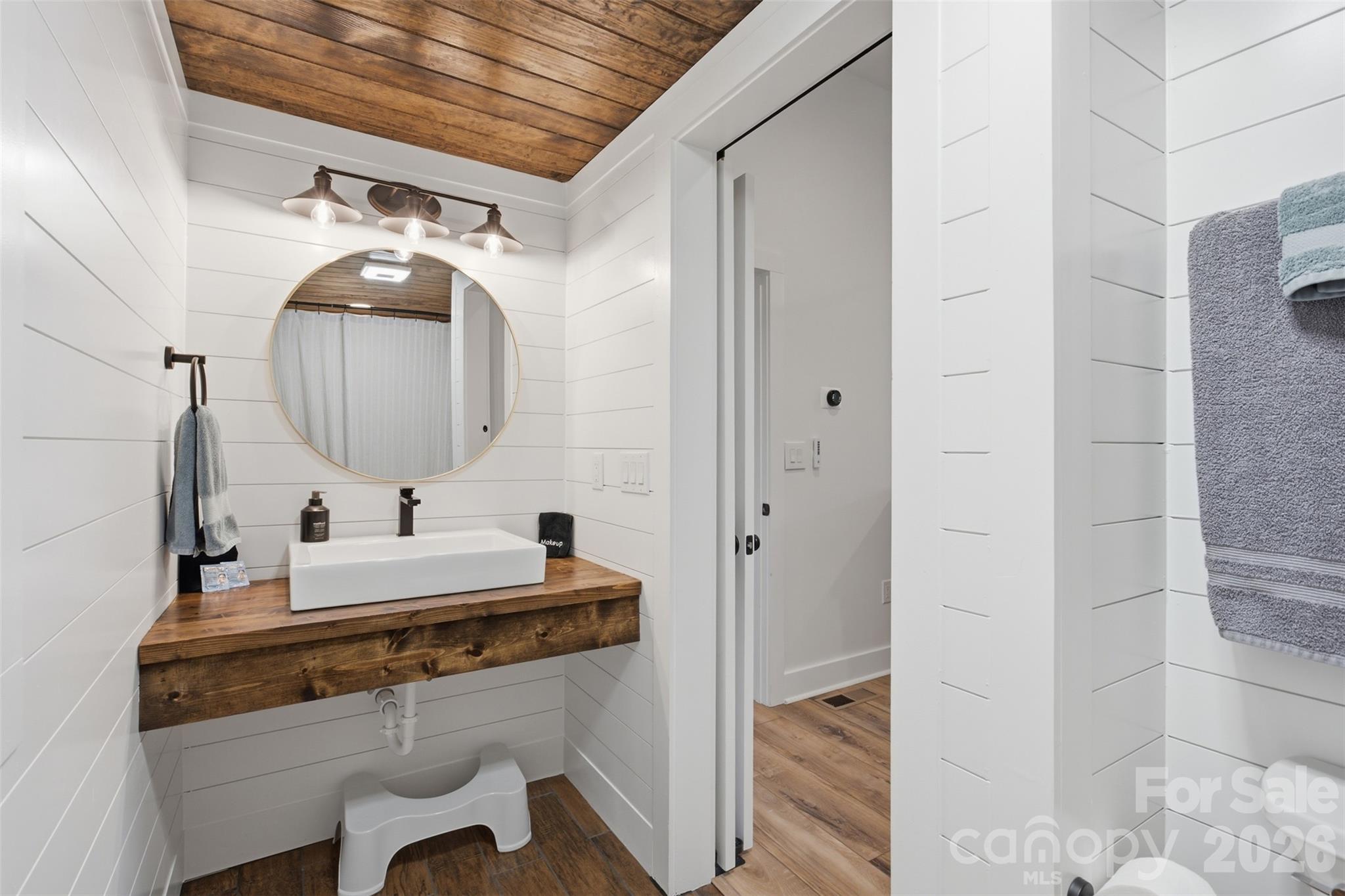 128 Wickford Lane Property Photo 12