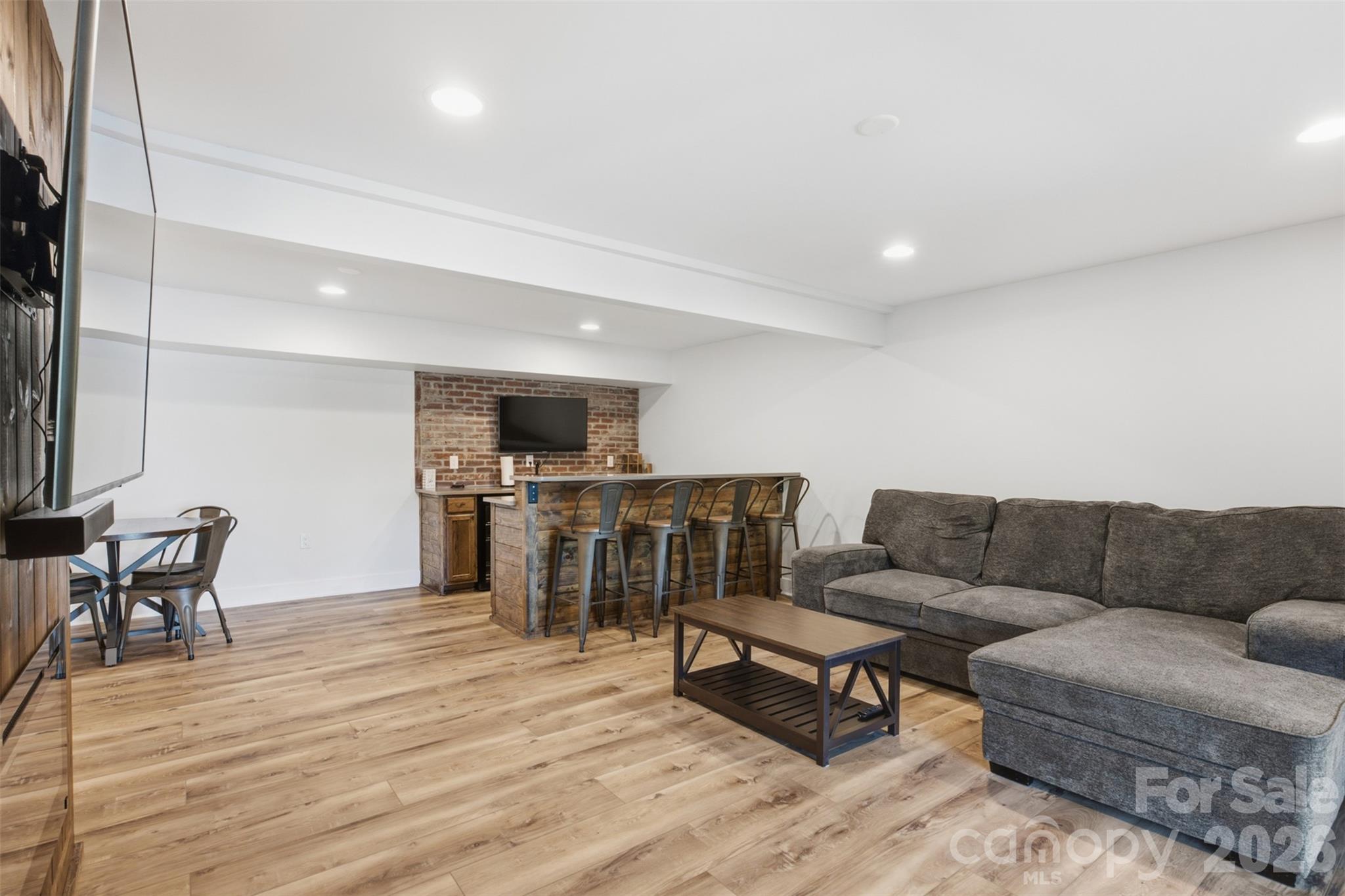 128 Wickford Lane Property Photo 16