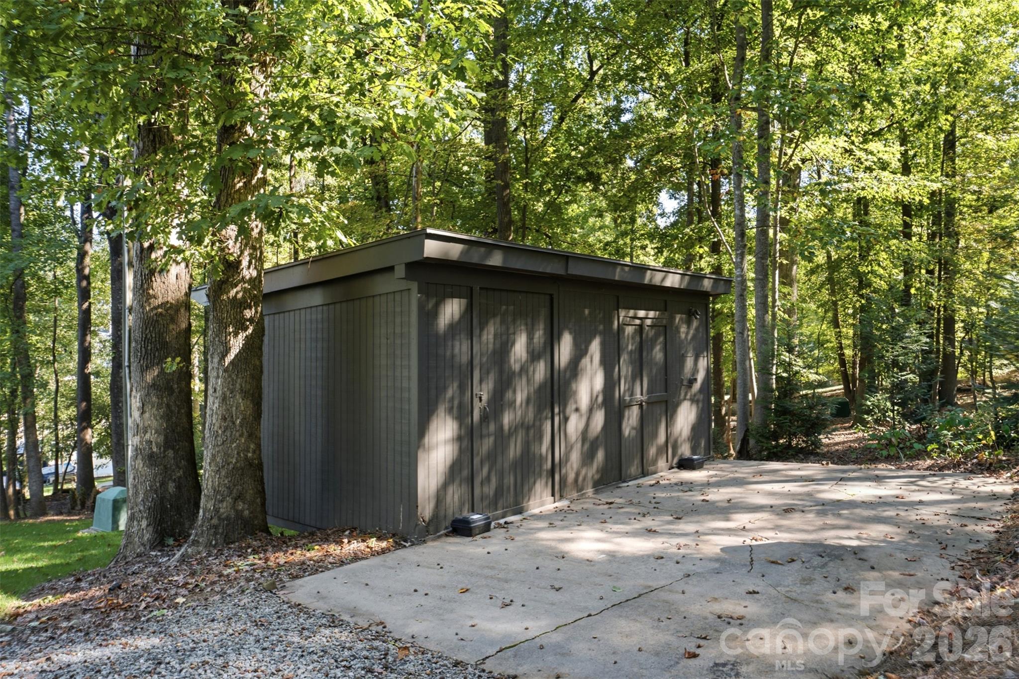 128 Wickford Lane Property Photo 31