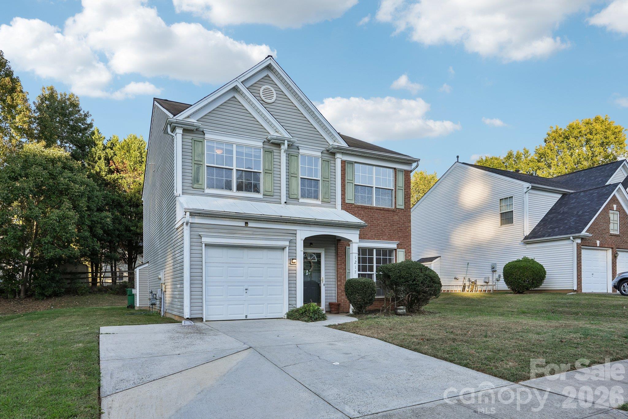 1217 Stourbridge Lion Drive Property Photo 1