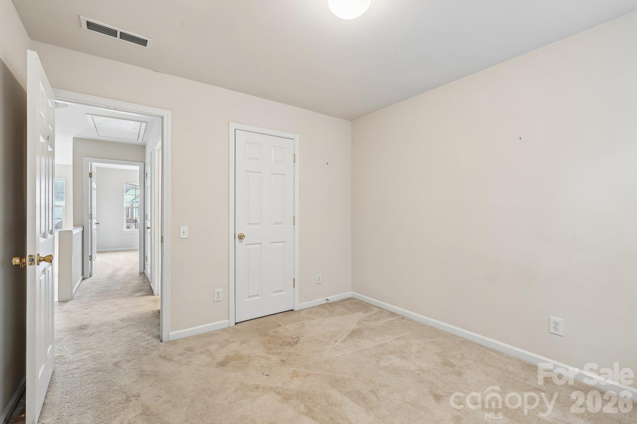 1217 Stourbridge Lion Drive Property Photo 17