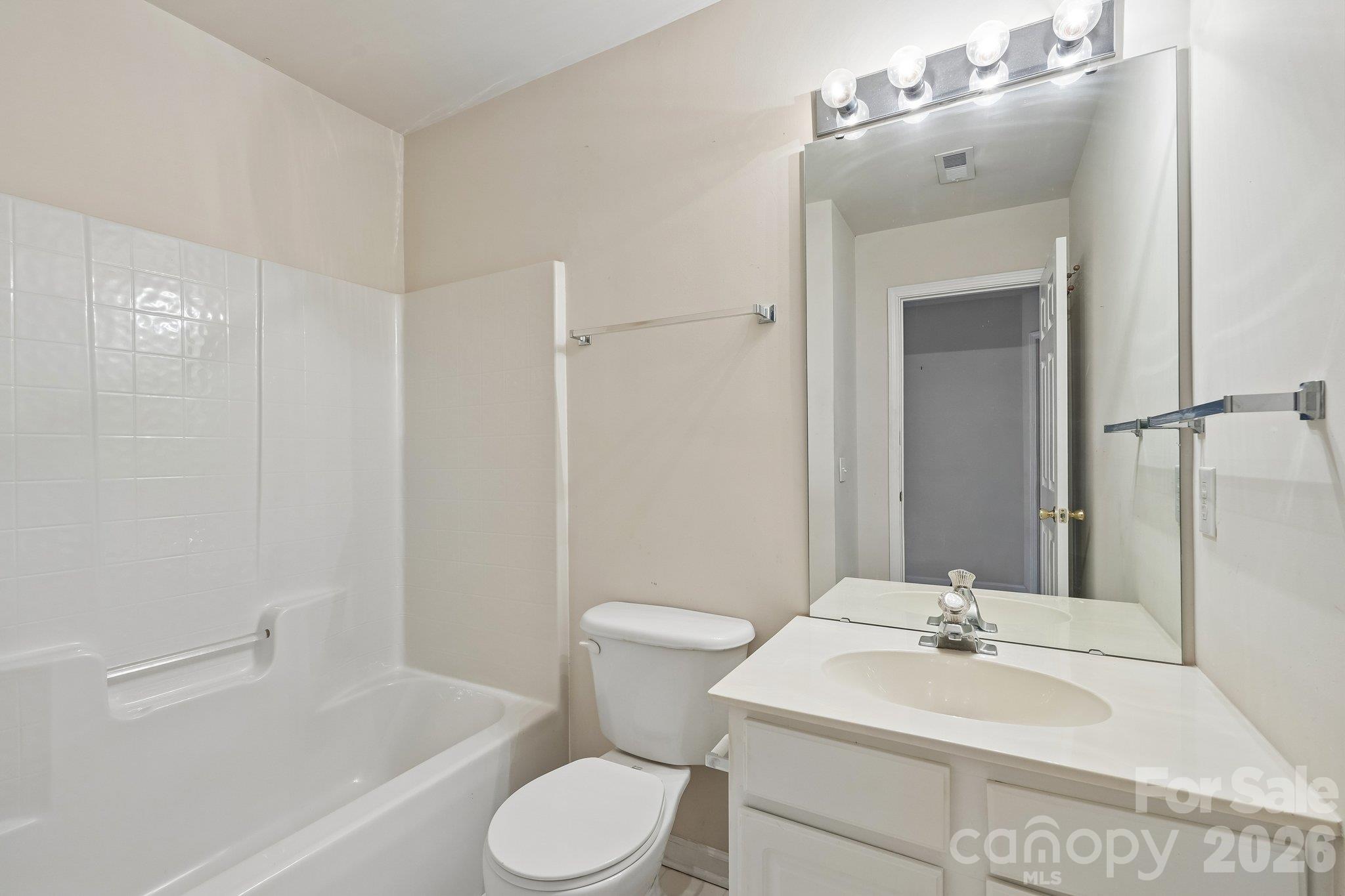 1217 Stourbridge Lion Drive Property Photo 19