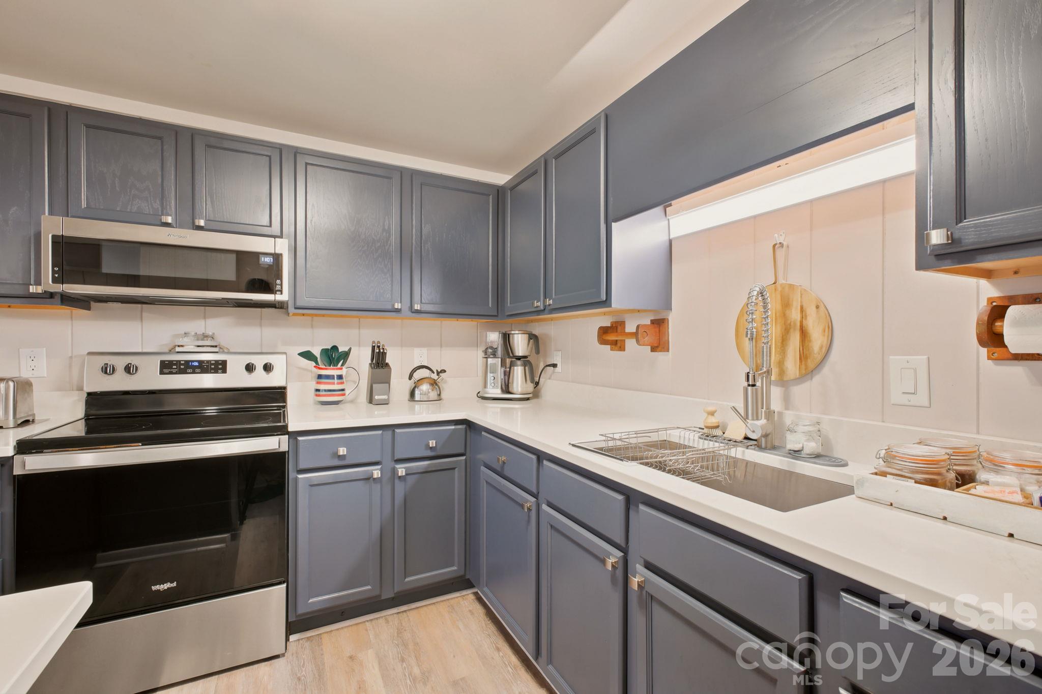 220 Charter Hills Road A-3 Property Photo 12
